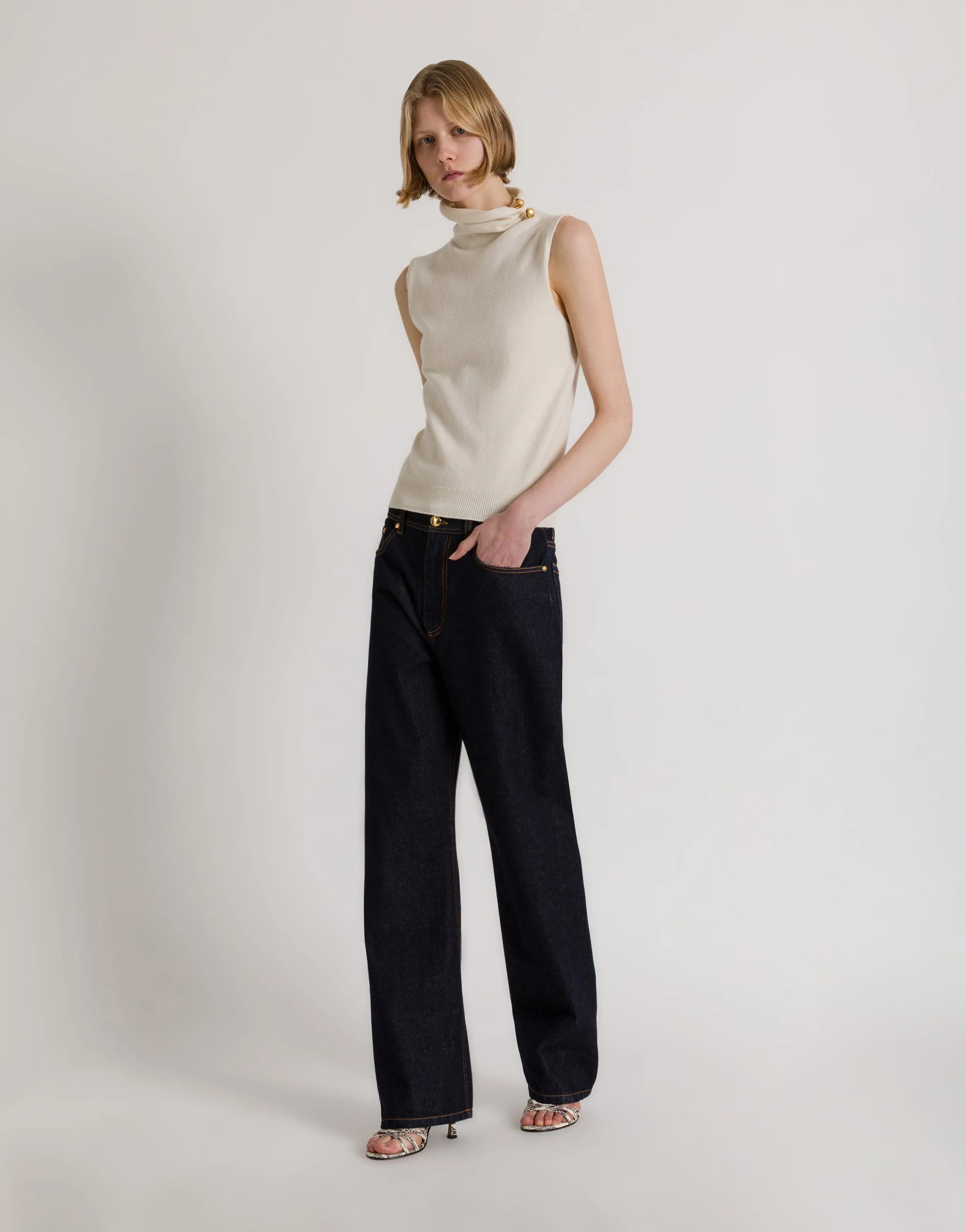 Top dolcevita in lana, seta e cashmere con spilla gioiello sold by Philosophy di Lorenzo Serafini product image thumbnail 2