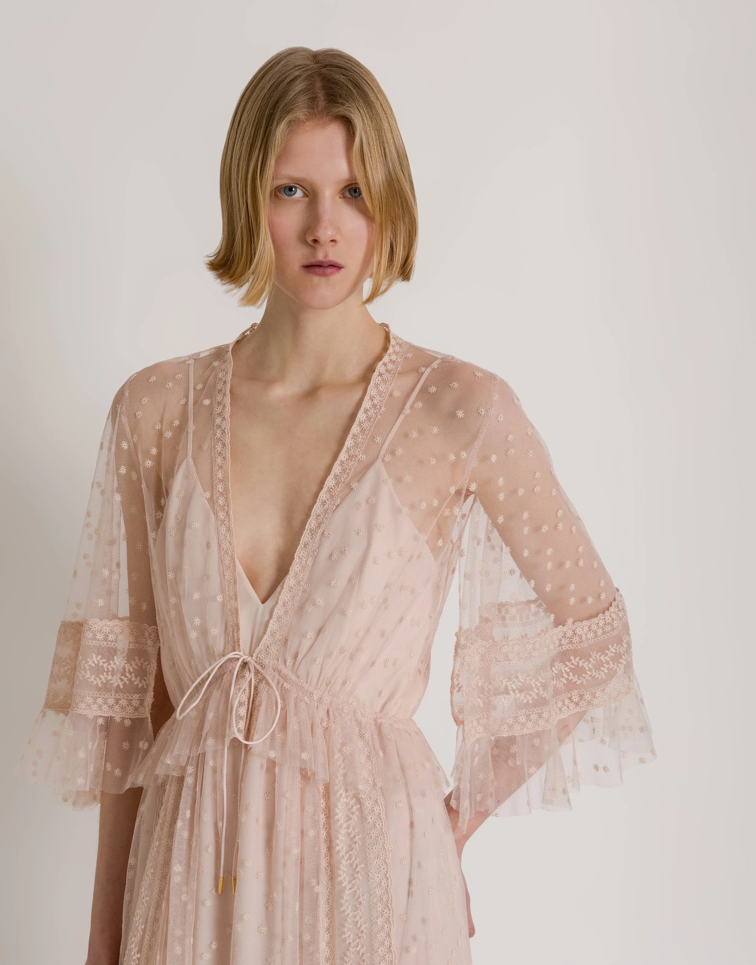 Abito lungo in tulle plumetis sold by Philosophy di Lorenzo Serafini product image thumbnail 4