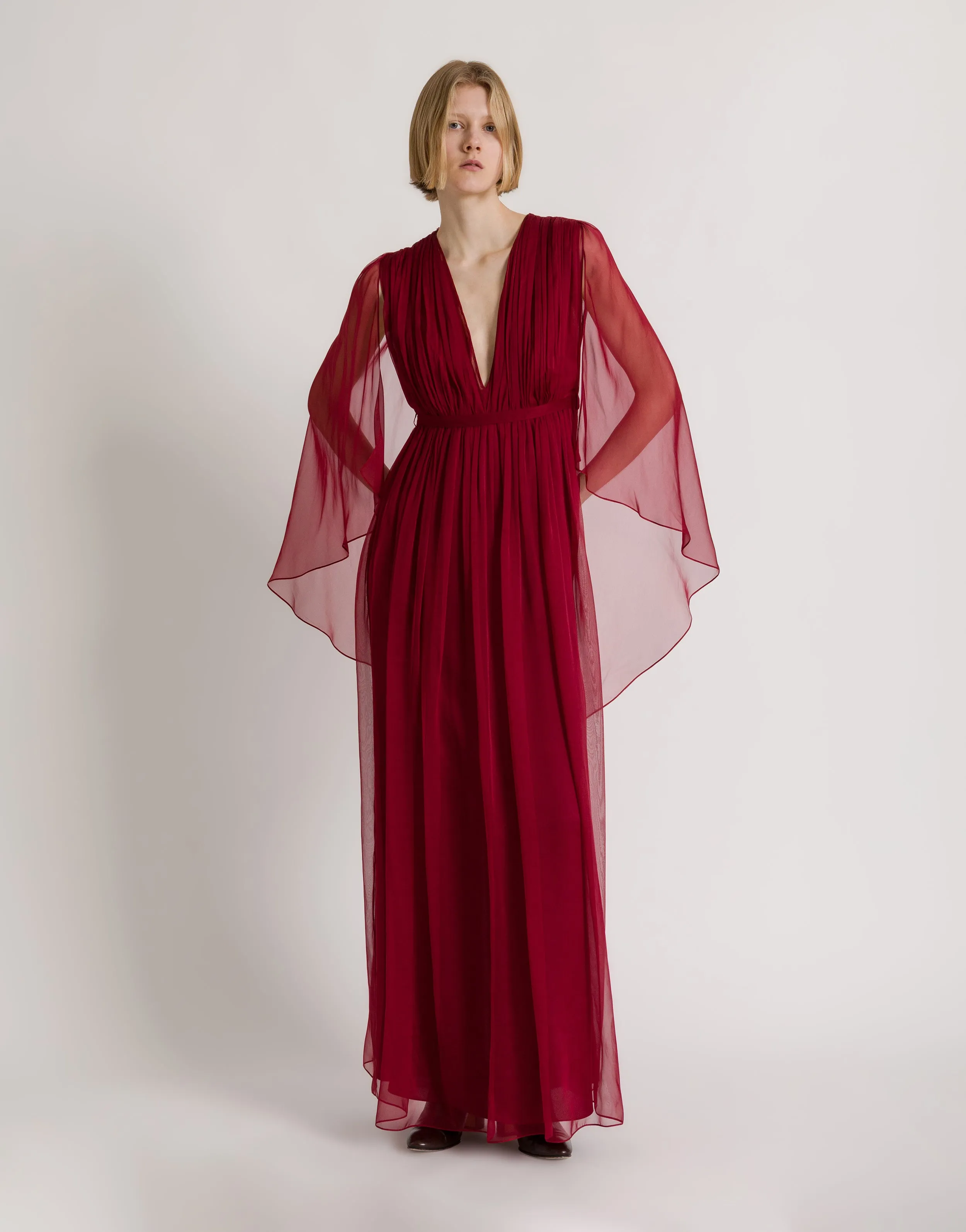 Abito lungo in chiffon con mantella sold by Philosophy di Lorenzo Serafini product image thumbnail 2