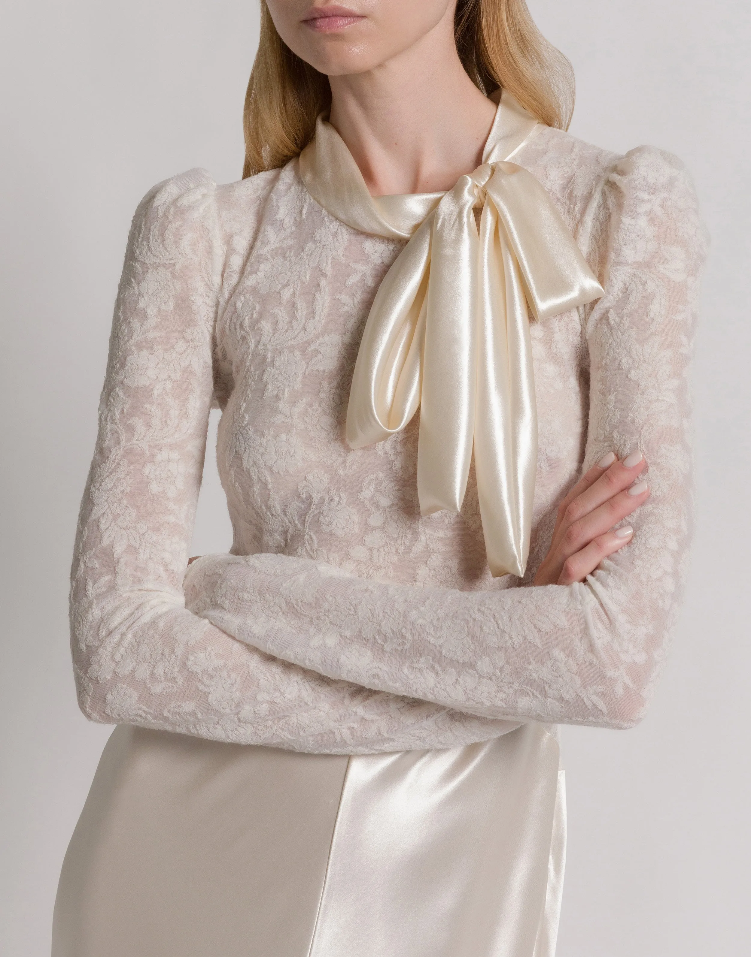 Abito da sera in raso e pizzo sold by Philosophy di Lorenzo Serafini product image thumbnail 4