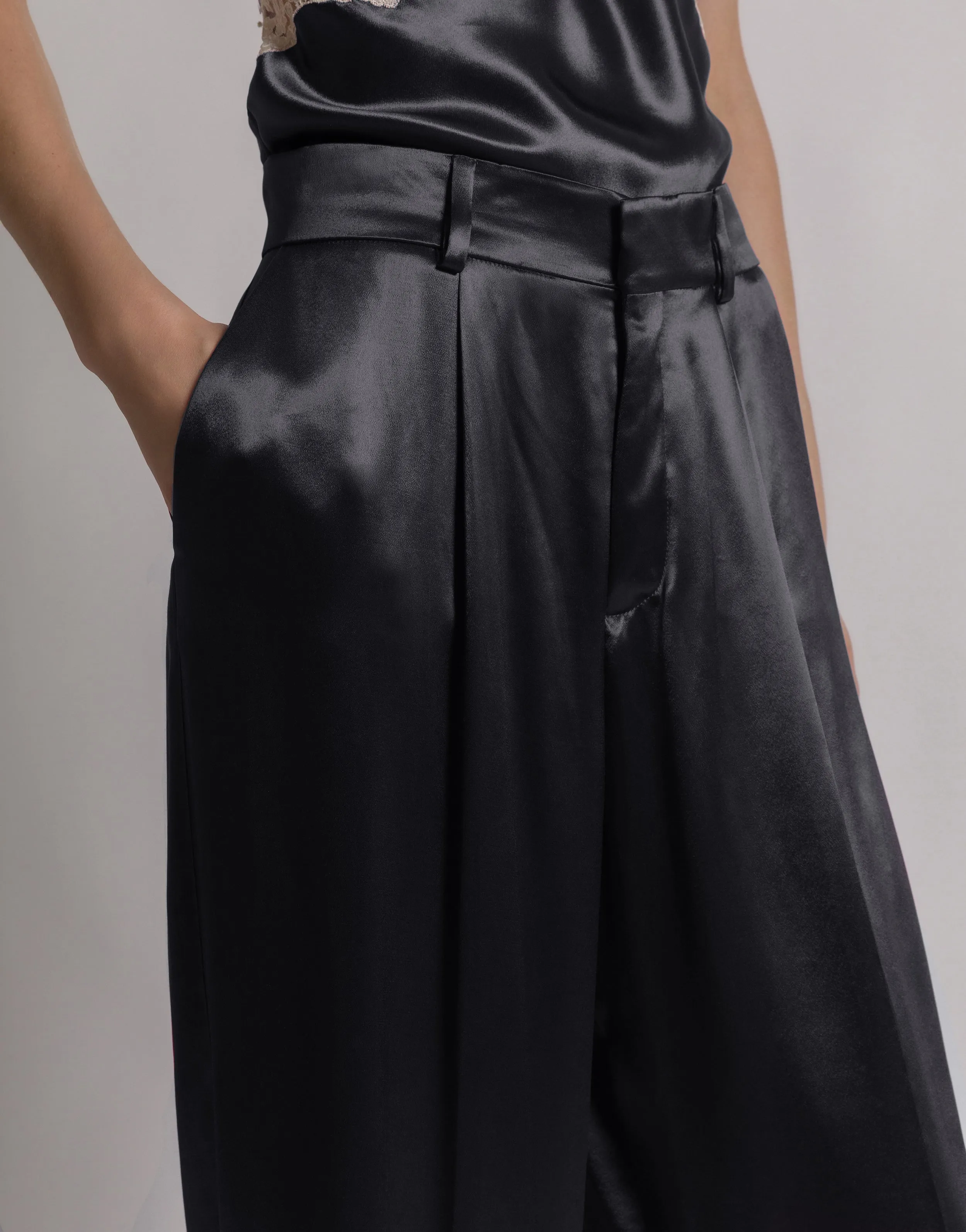 Pantaloni in raso lucido sold by Philosophy di Lorenzo Serafini product image thumbnail 4