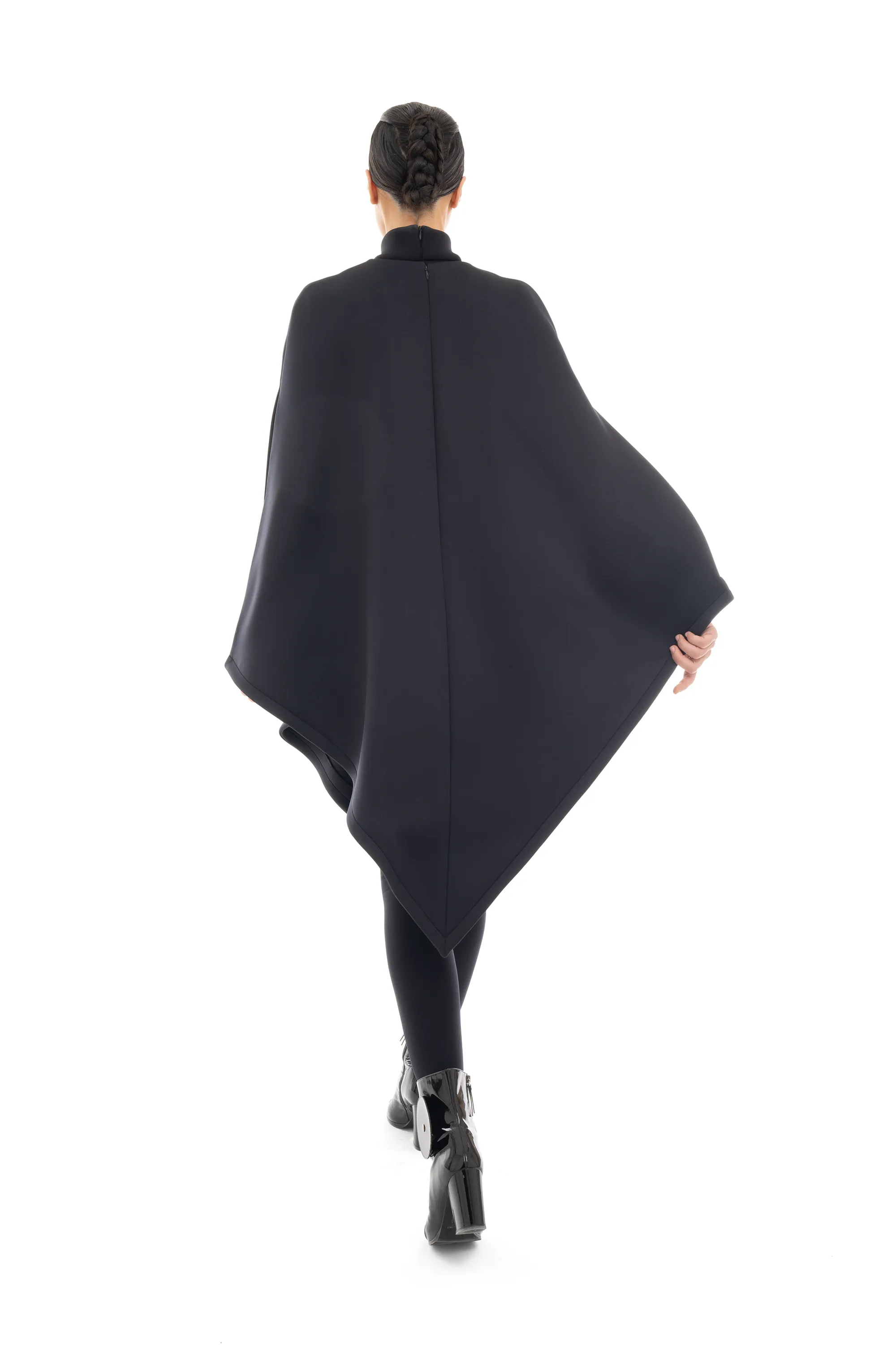 Look 33 - Fall/Winter 26/27 sold by Pierre Cardin product image thumbnail 2