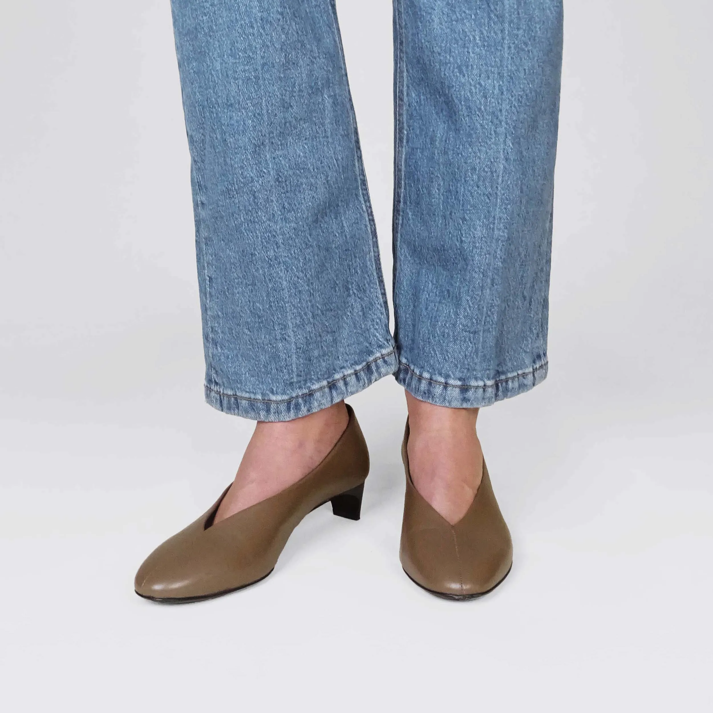 ESCARPIN CLAUDE sold by Pierre Hardy product image thumbnail 3