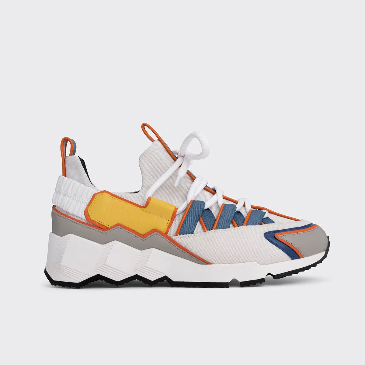 BASKETS TREK COMET sold by Pierre Hardy