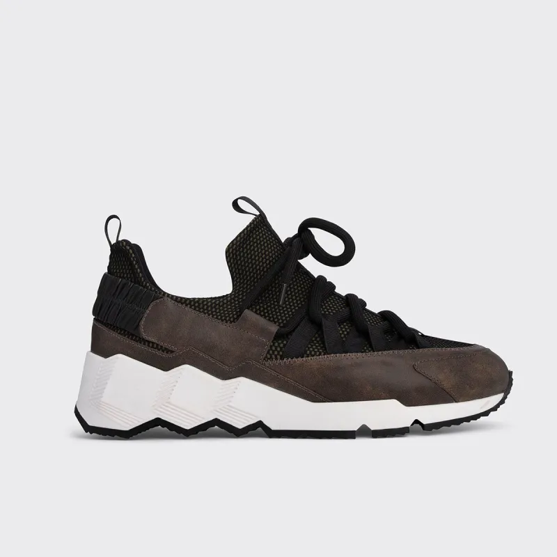 BASKETS TREK COMET sold by Pierre Hardy