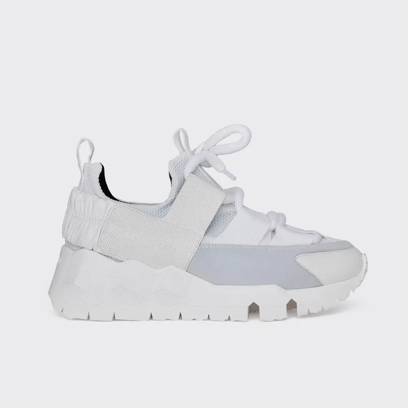 BASKETS TREK COMET XL sold by Pierre Hardy