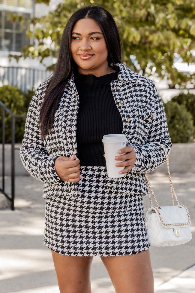 Totally Clueless Black And Cream Houndstooth Skort sold by Pink Lily product image thumbnail 3
