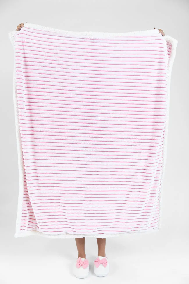 Cozy On Up Pink Luxe Fur Sherpa Lined Blanket DOORBUSTER sold by Pink Lily product image thumbnail 2