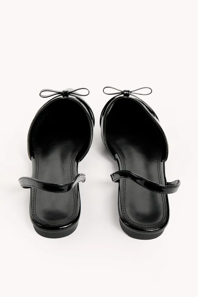 Garner Black Pointed Toe Sandals SALE sold by Pink Lily product image thumbnail 4