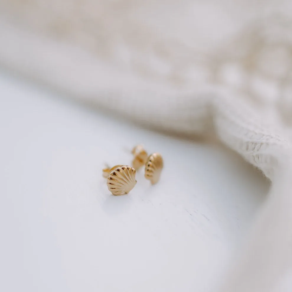 Sea Shell Stud Earrings sold by Pink Lily product image thumbnail 4