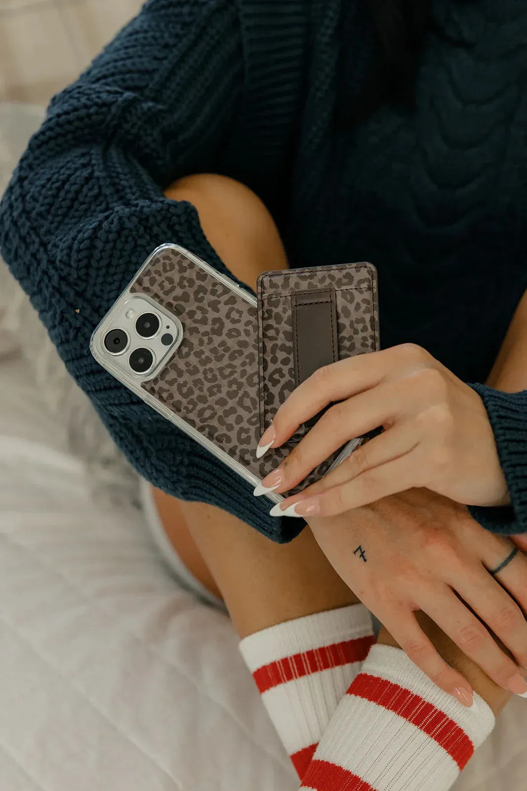 Walli Cases - Shadow Leopard Magnetic Case and Wallet sold by Pink Lily product image thumbnail 2