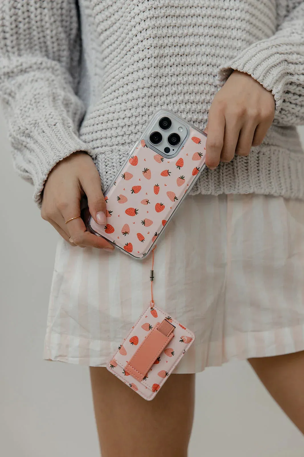 Walli Cases - Berry Bliss Magnetic Case and Wallet sold by Pink Lily product image thumbnail 5