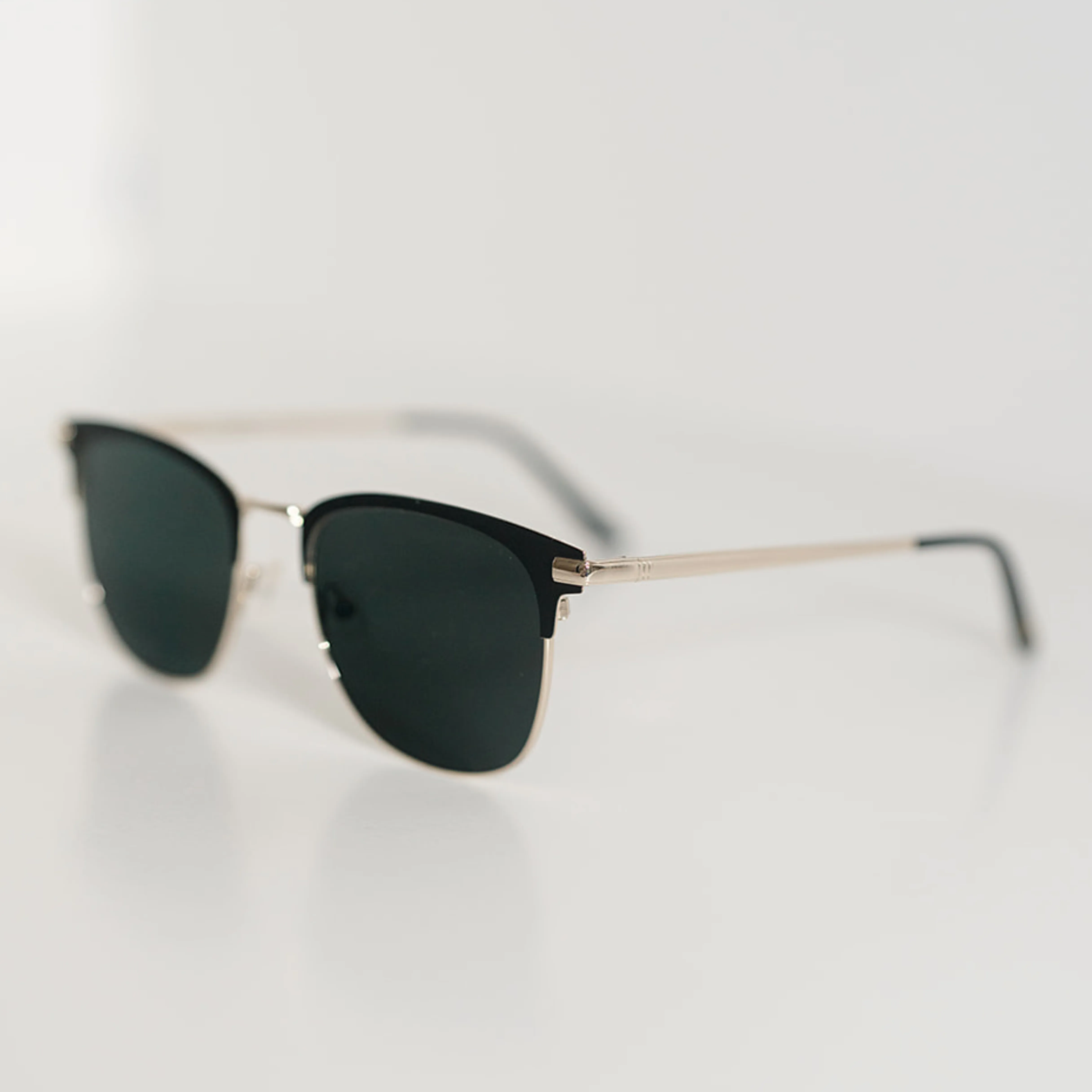 TopFoxx Grady White Gold Sunglasses sold by Pink Lily product image thumbnail 3
