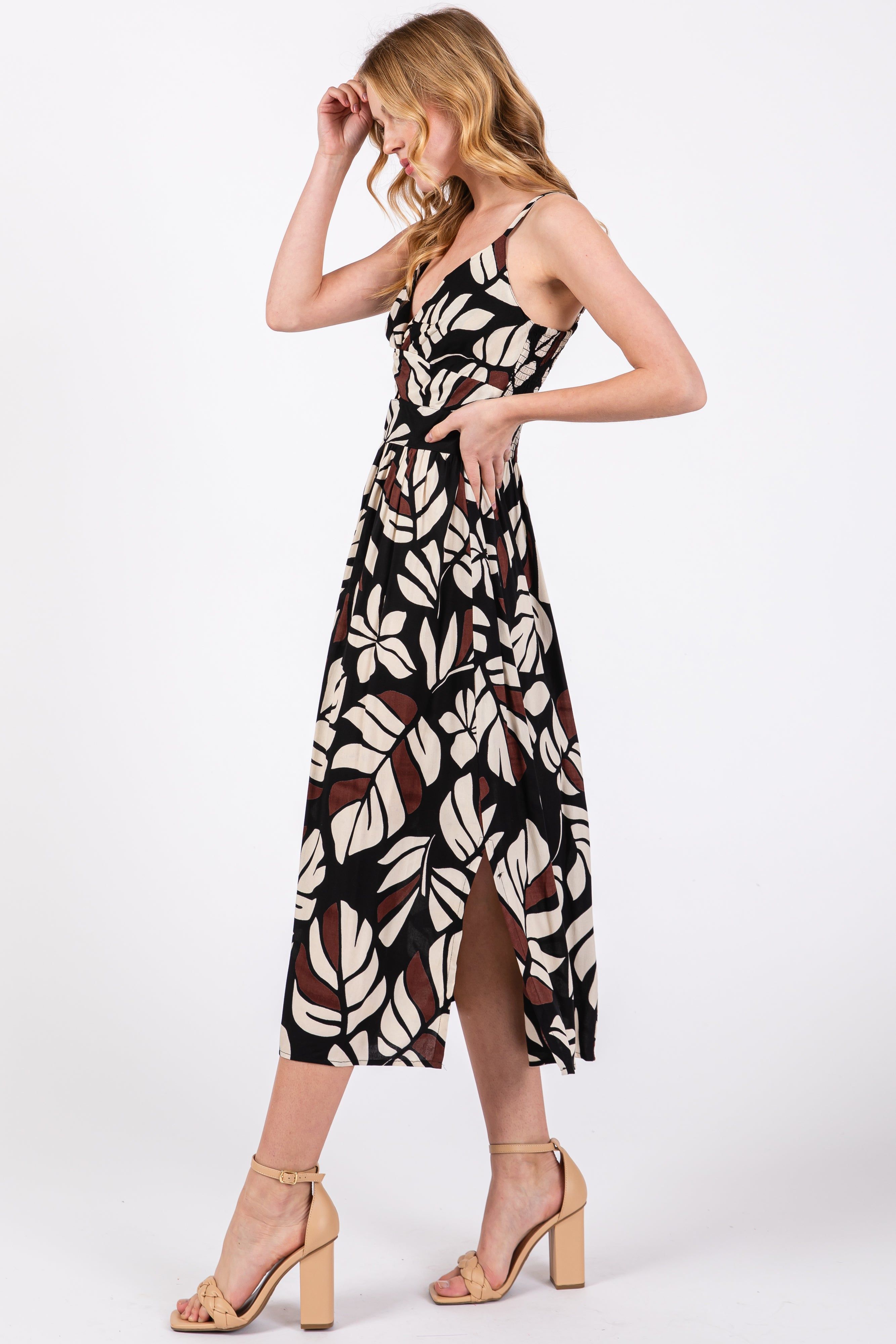 Black Palm Print Front Knot Twist Dress sold by Pinkblush product image thumbnail 2