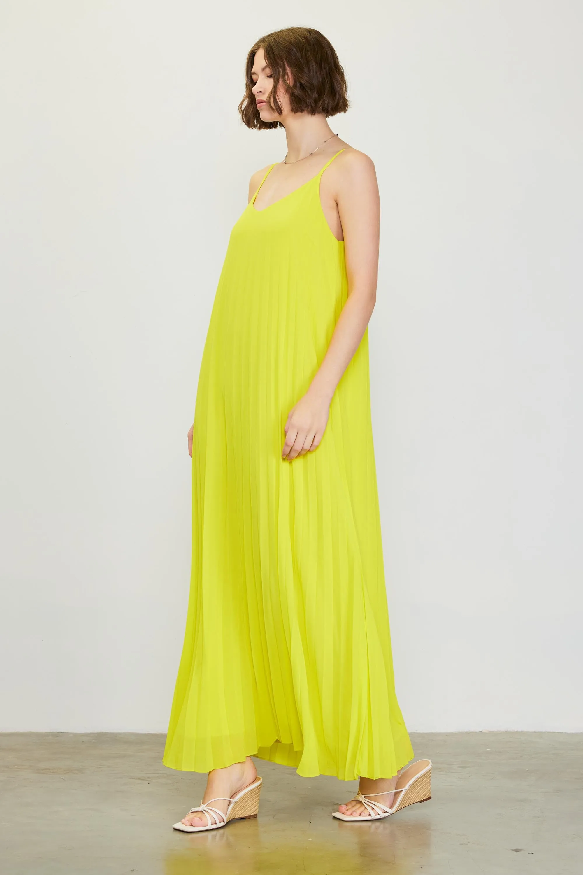 Lime Pleated Sleeveless Maxi Dress sold by Pinkblush product image thumbnail 2