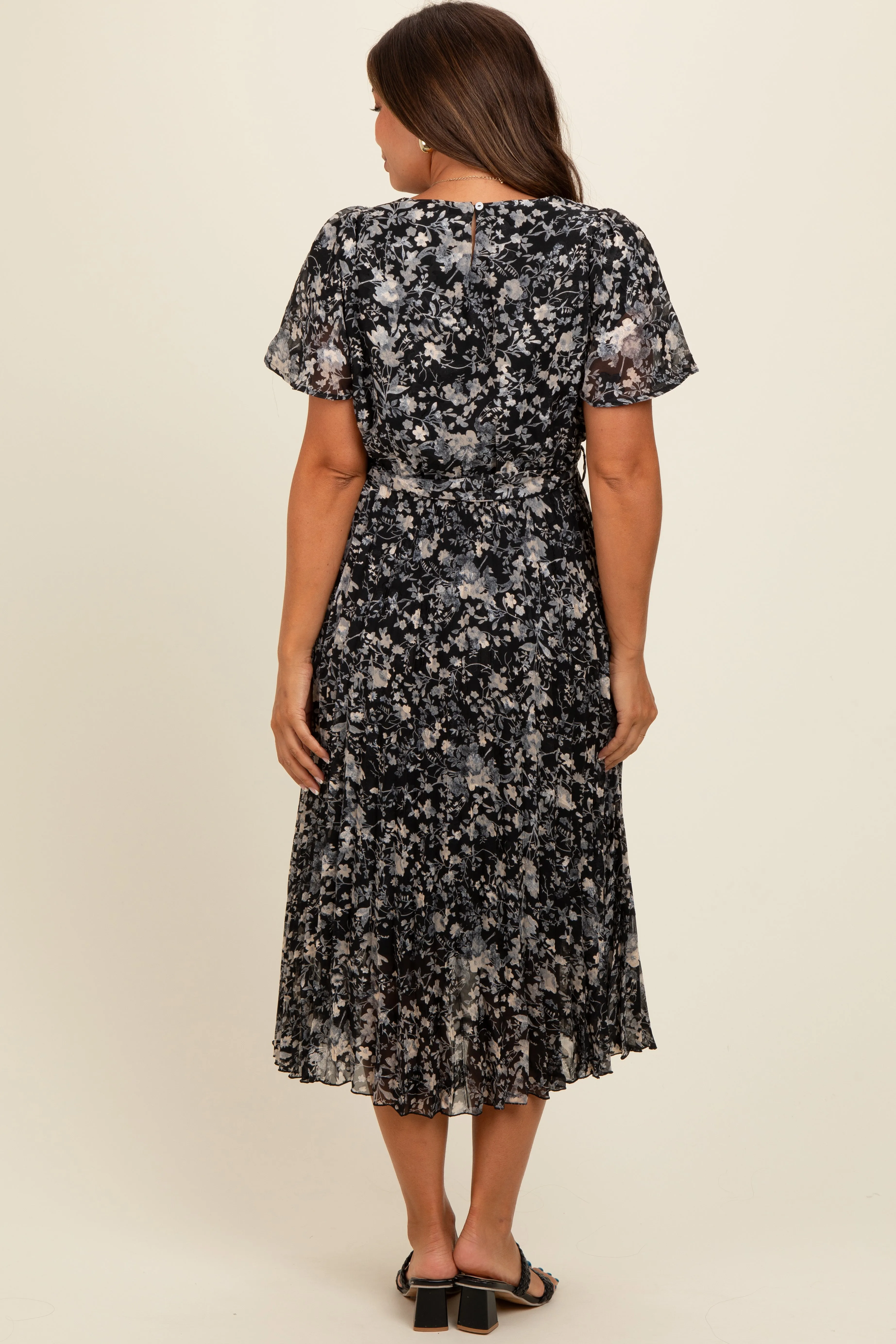 Black Floral Pleated Maternity Midi Dress sold by Pinkblush product image thumbnail 4