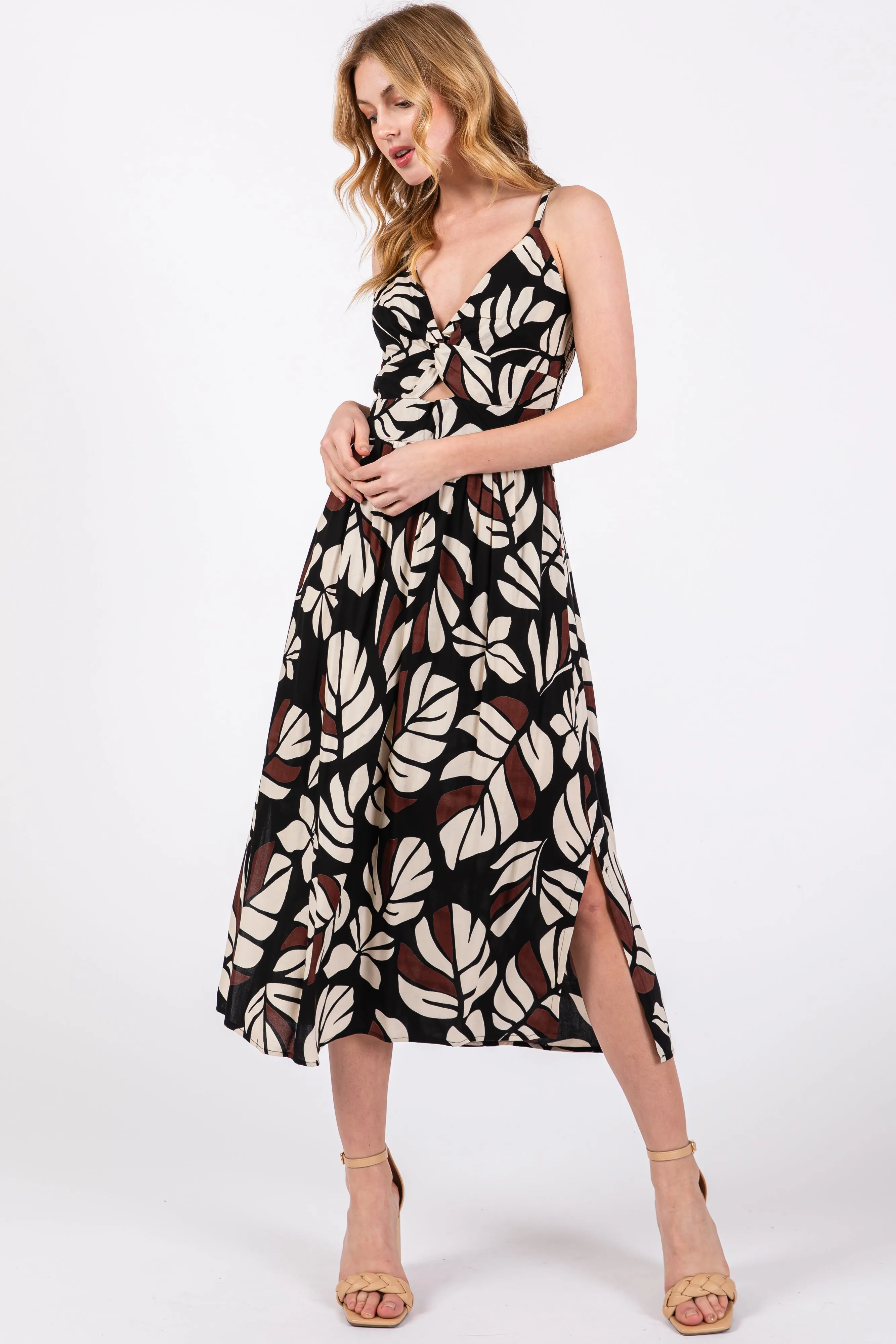 Black Palm Print Front Knot Twist Maternity Dress sold by Pinkblush product image thumbnail 5