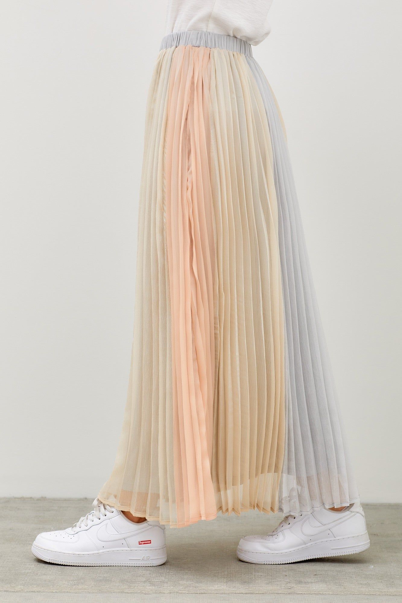 Grey Colorblocked Pleated Maxi Skirt sold by Pinkblush product image thumbnail 3