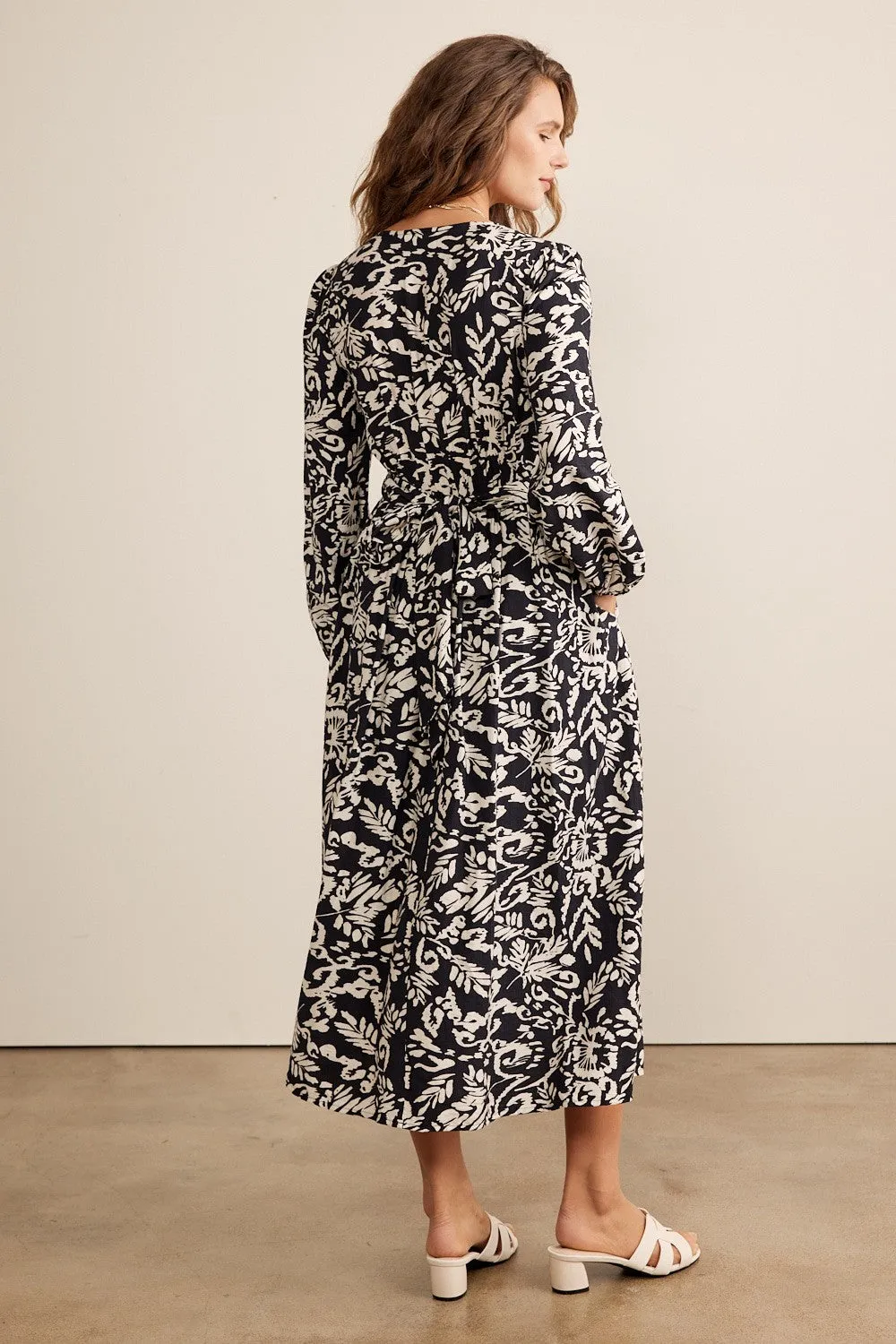 Black Abstract Floral Gathered Front Midi Dress sold by Pinkblush product image thumbnail 4