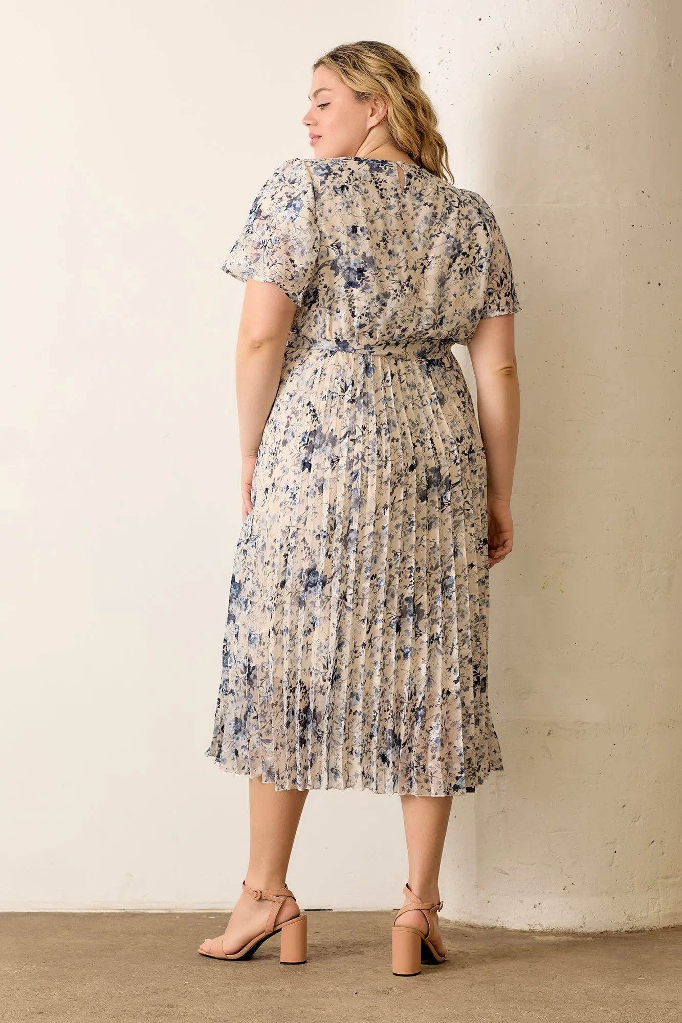 Cream Floral Pleated Plus Midi Dress sold by Pinkblush product image thumbnail 3