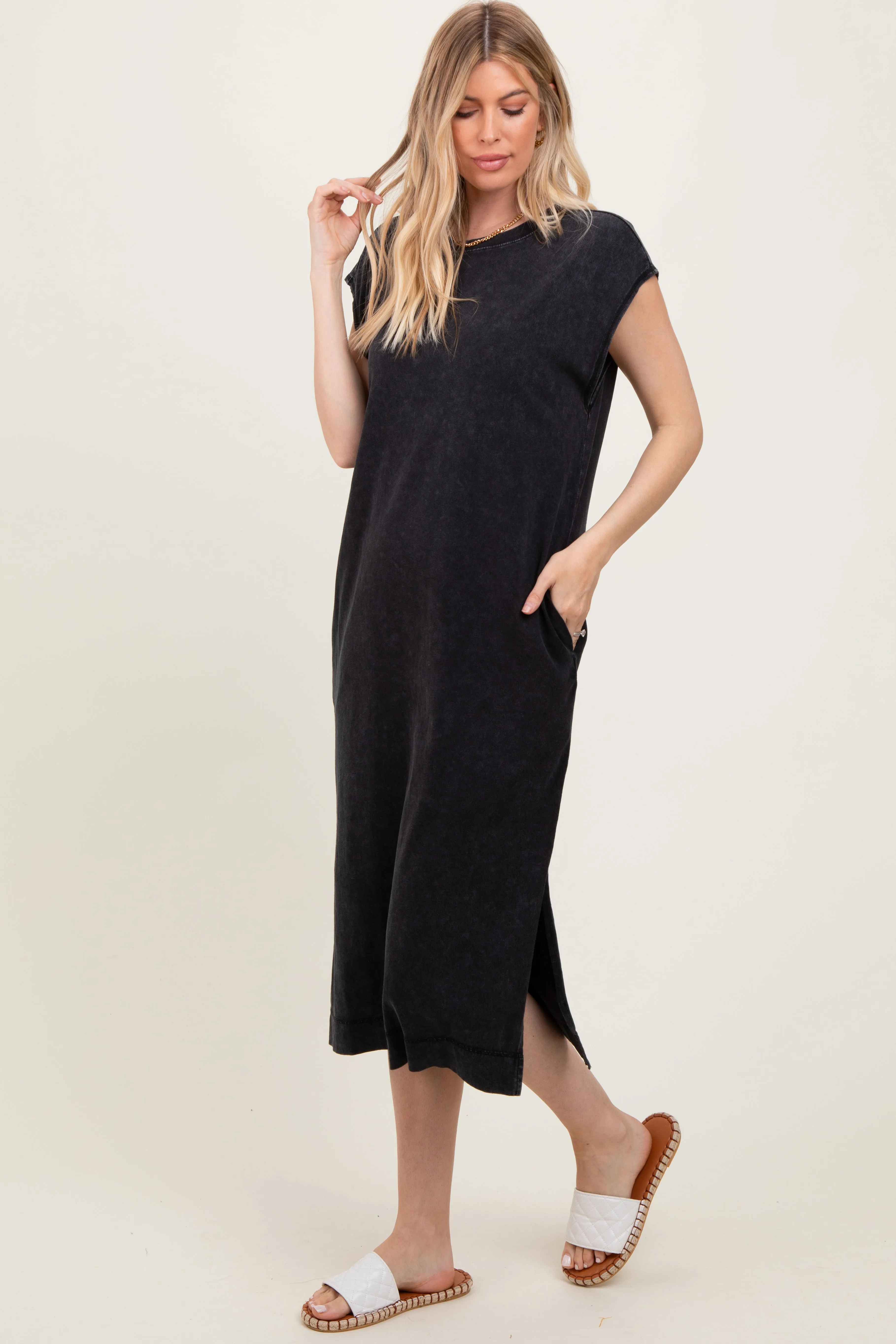 Black Casual Sleeveless Pocketed Midi Dress sold by Pinkblush
