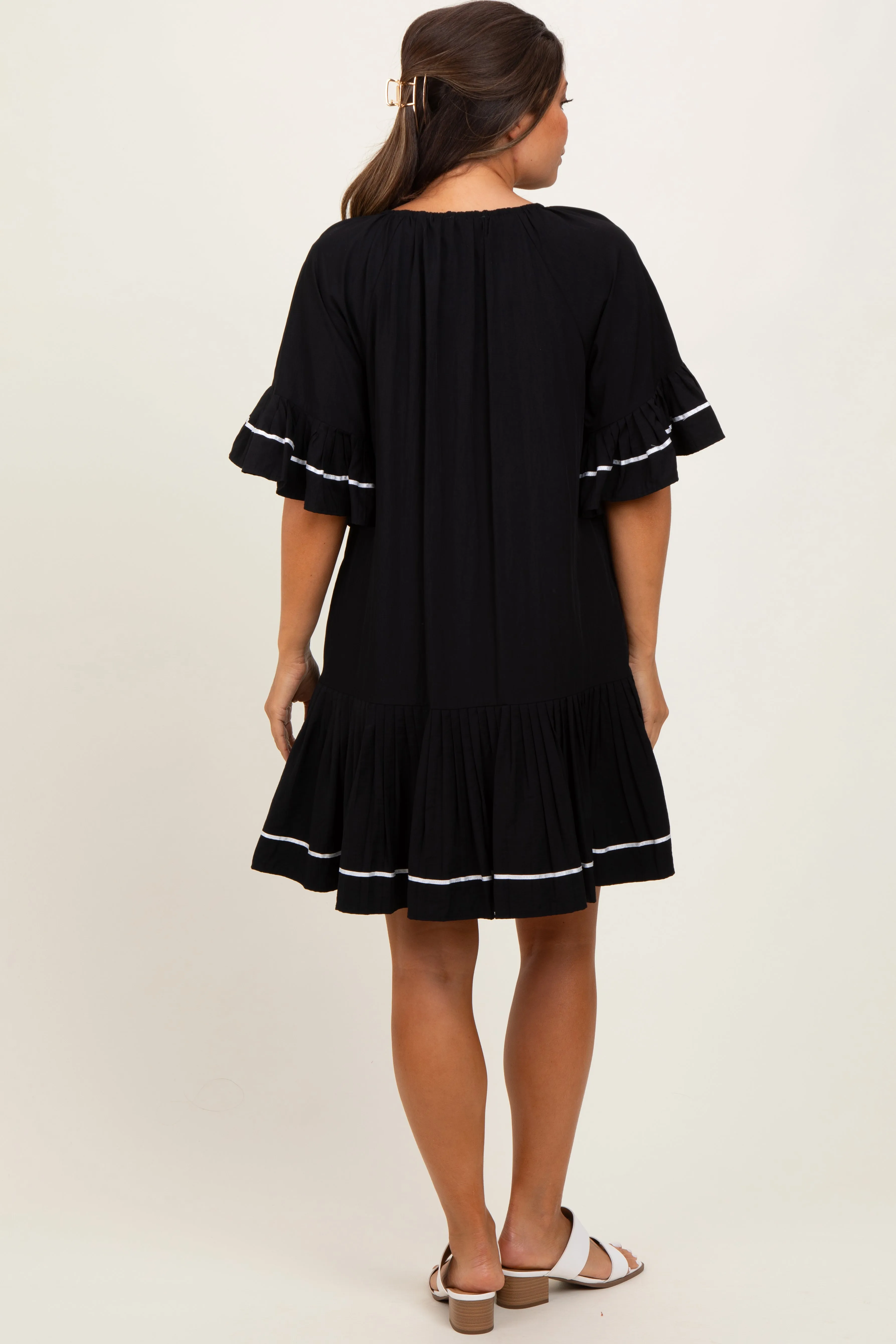 Black Solid Short Sleeve Pocketed Maternity Dress sold by Pinkblush product image thumbnail 4