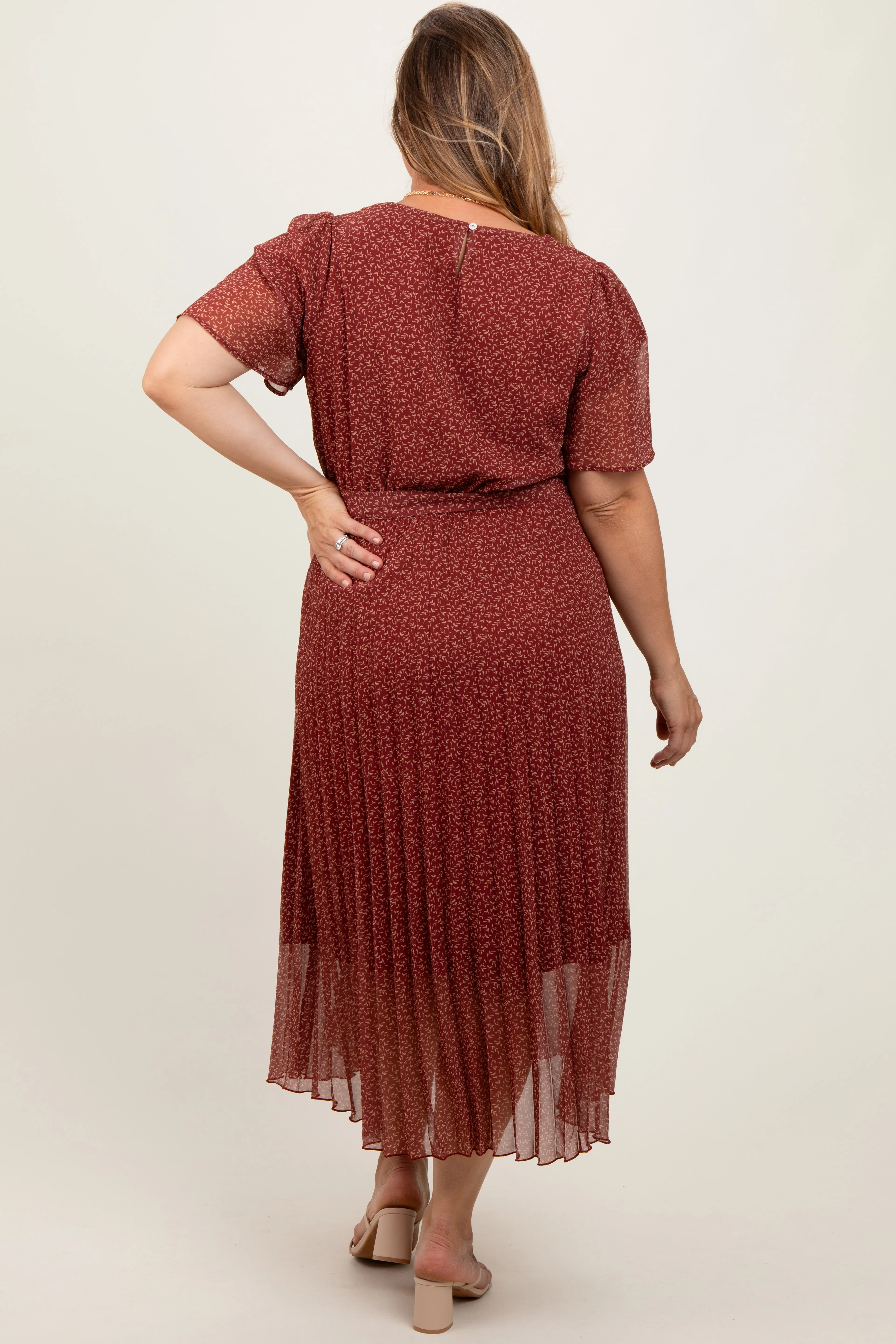 Rust Printed Sash Tie Pleated Maternity Plus Midi Dress sold by Pinkblush product image thumbnail 4