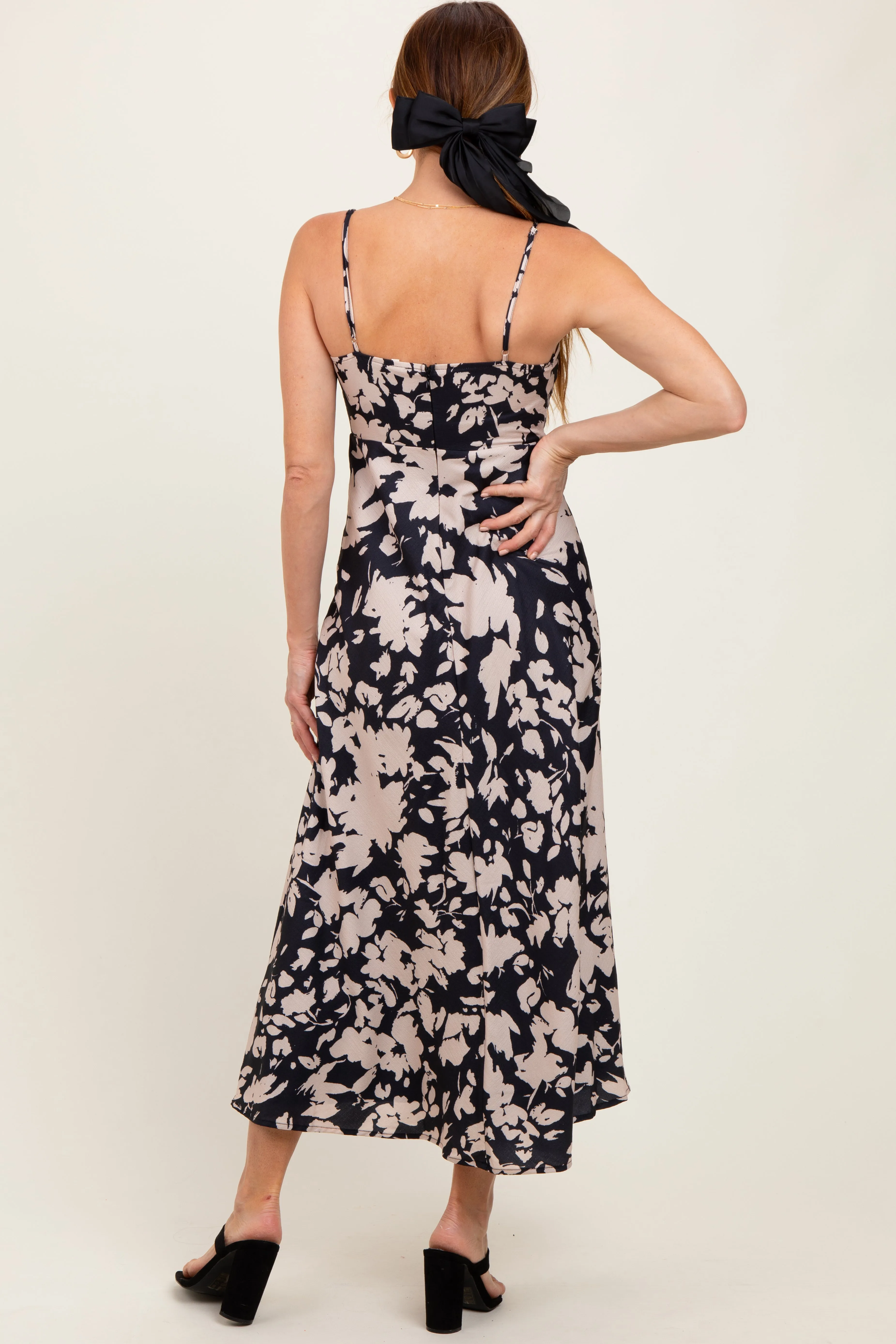 Black Floral Keyhole Detail Maxi Dress sold by Pinkblush product image thumbnail 3