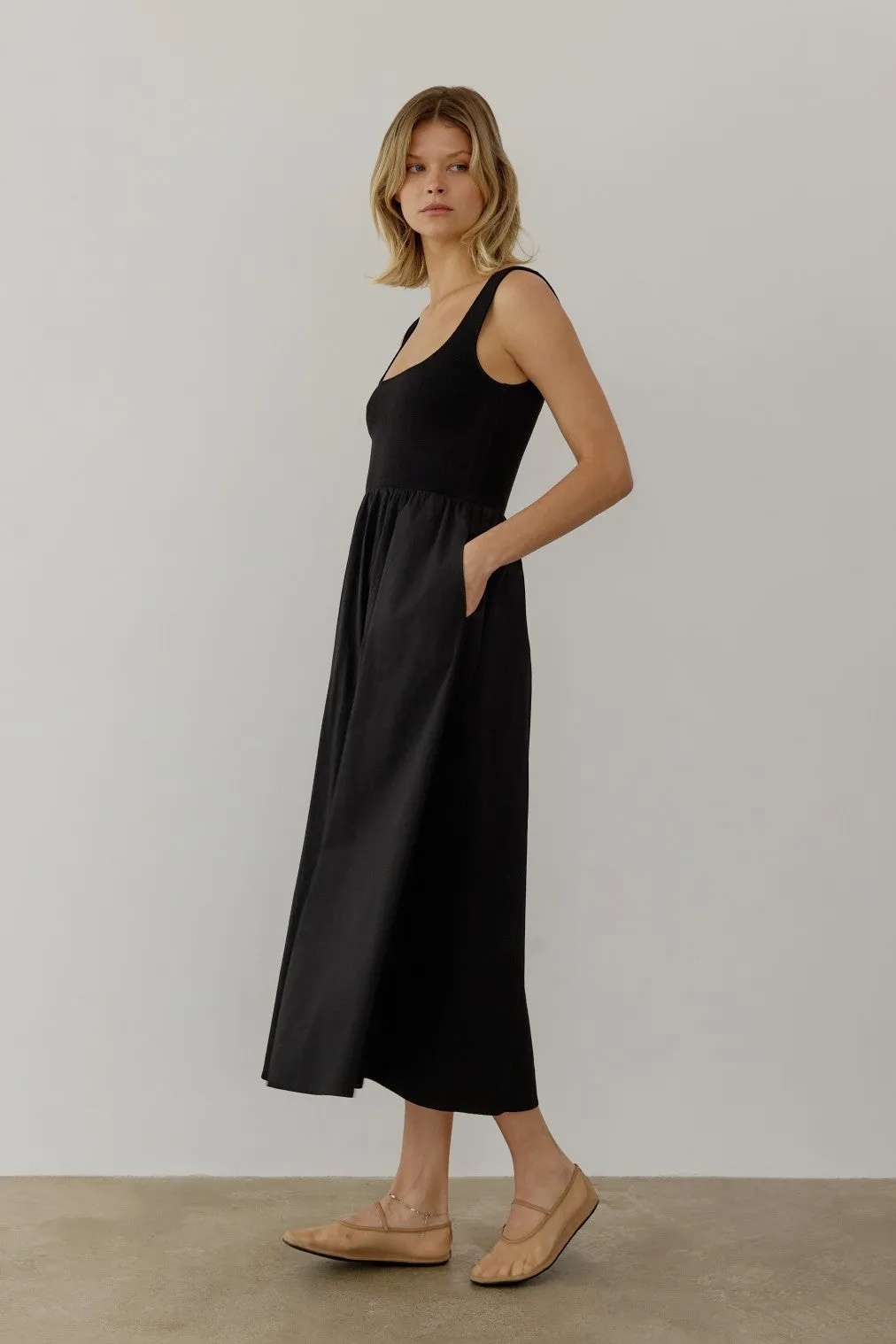 Black Contrast Knit Poplin Sleeveless Midi Dress sold by Pinkblush product image thumbnail 2