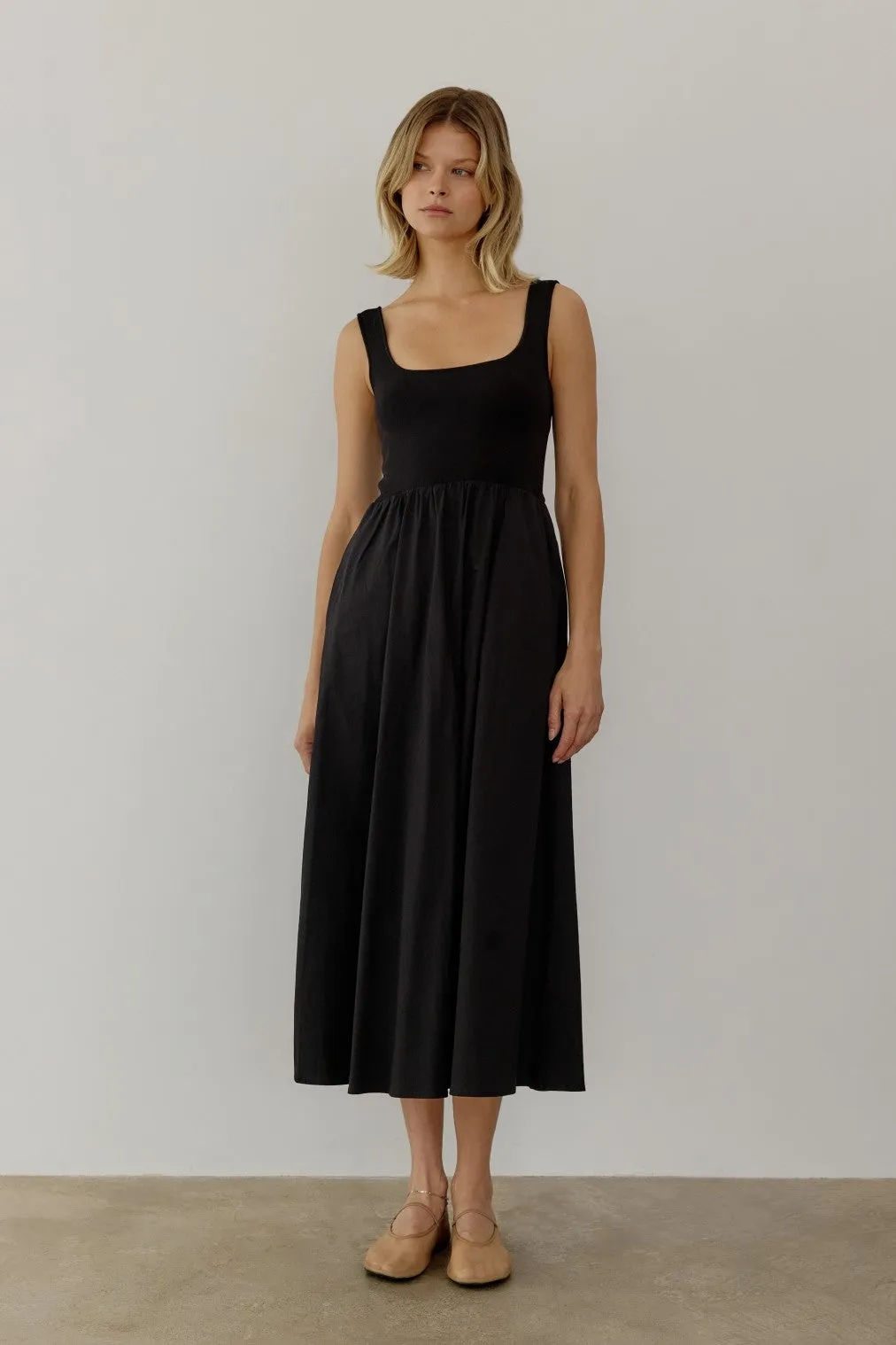 Black Contrast Knit Poplin Sleeveless Maternity Midi Dress sold by Pinkblush product image thumbnail 5