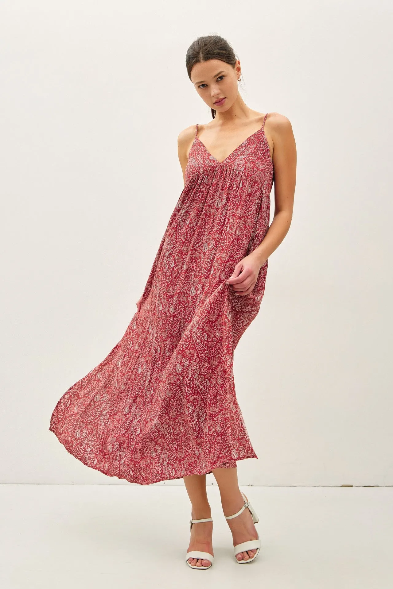 Rust Paisley Print Sleeveless Side Slit Maternity Maxi Dress sold by Pinkblush product image thumbnail 5