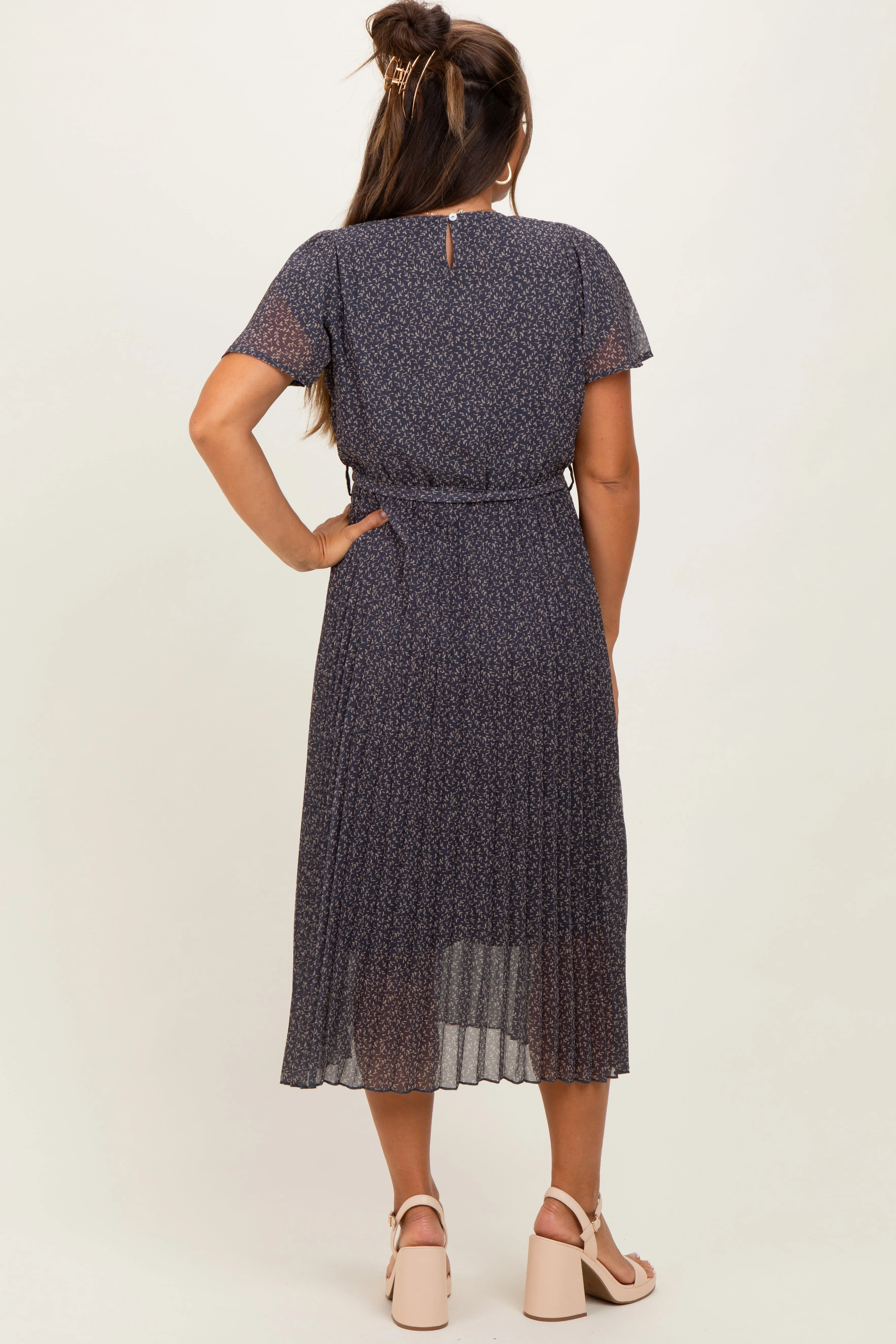 Grey Leaf Print Pleated Maternity Midi Dress sold by Pinkblush product image thumbnail 4