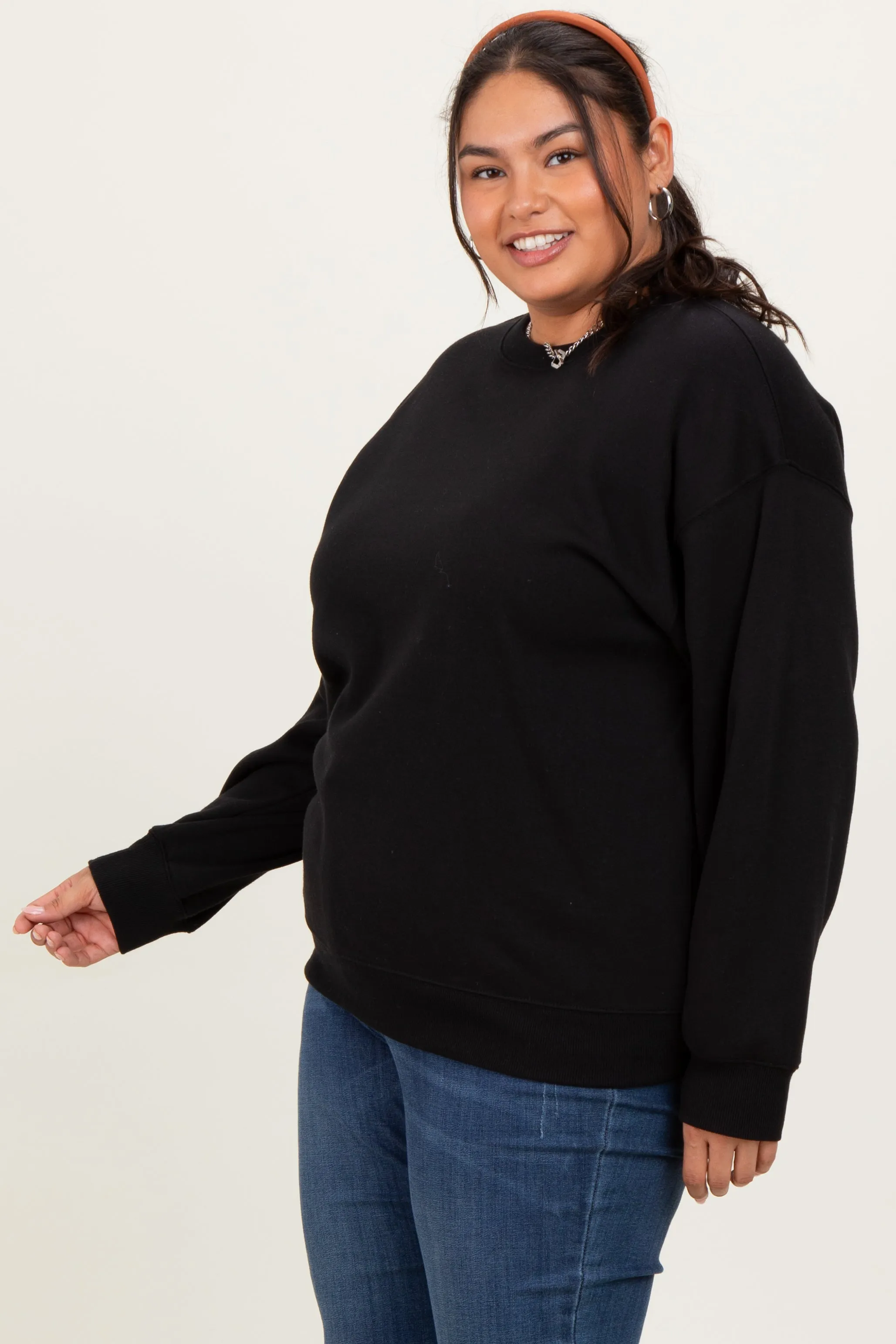 Black Basic Fleece Crewneck Sweatshirt sold by Pinkblush product image thumbnail 3