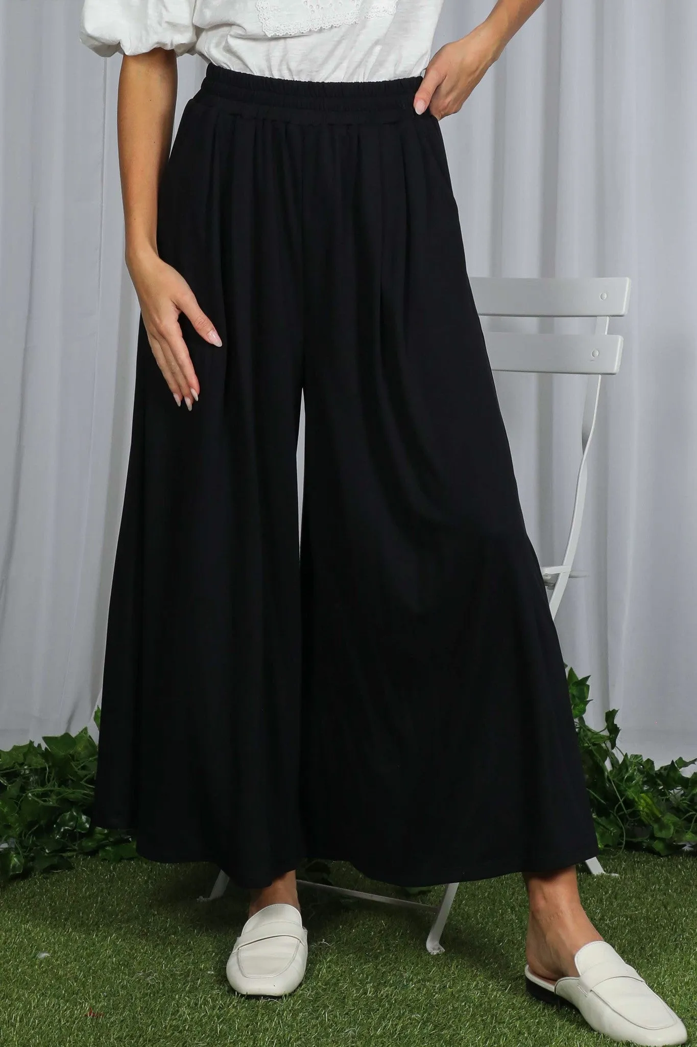 Black Cropped Wide Leg Pants sold by Pinkblush