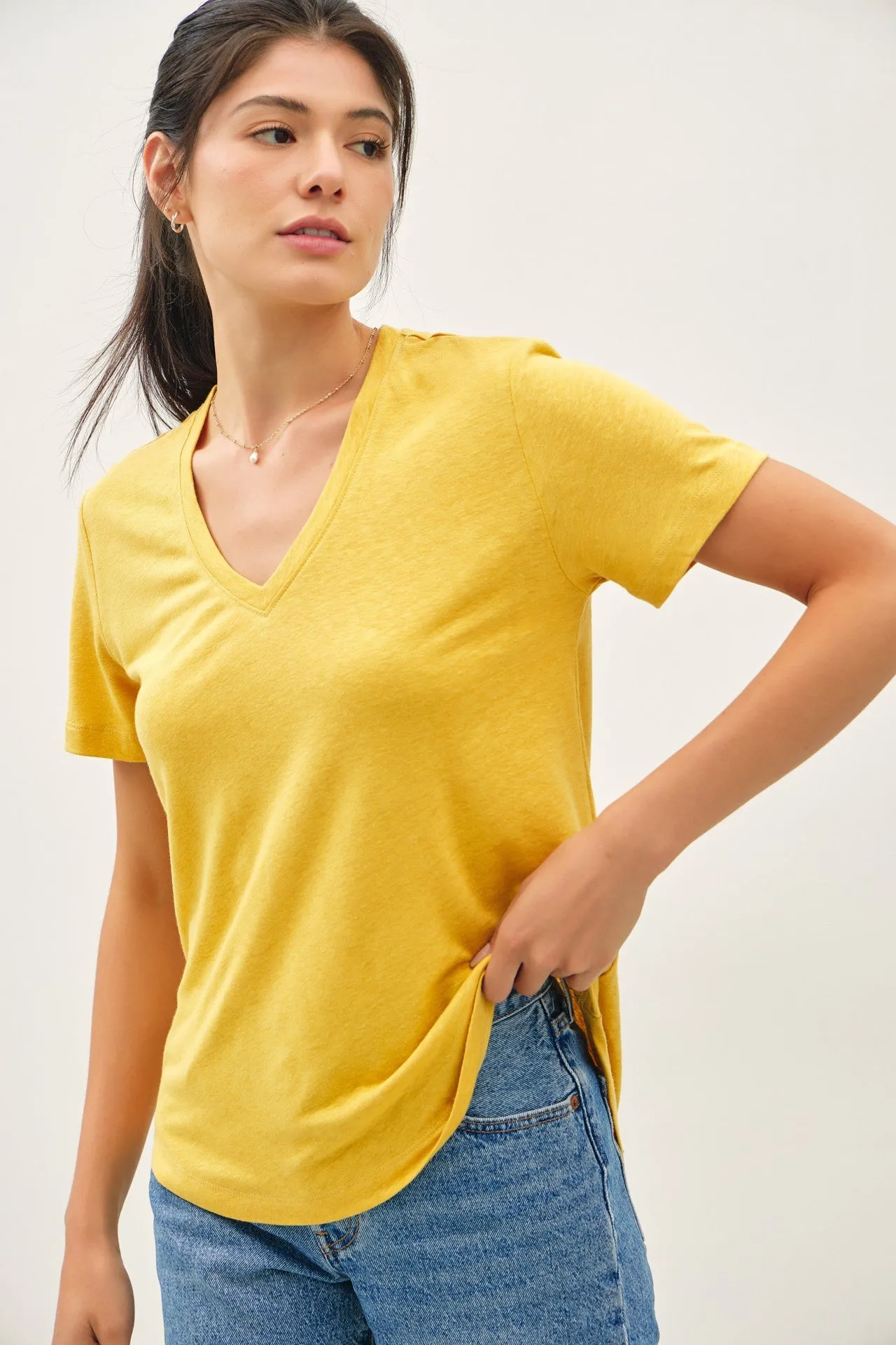 Sunflower Linen Blend V-Neck Short Sleeve Maternity T-Shirt sold by Pinkblush product image thumbnail 5