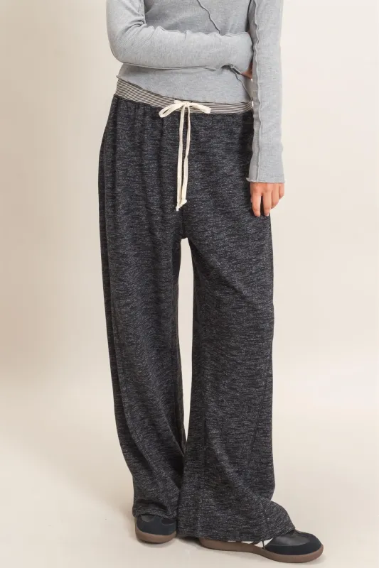 Black Contrast Waist Drawstring Pants made by HYFVE