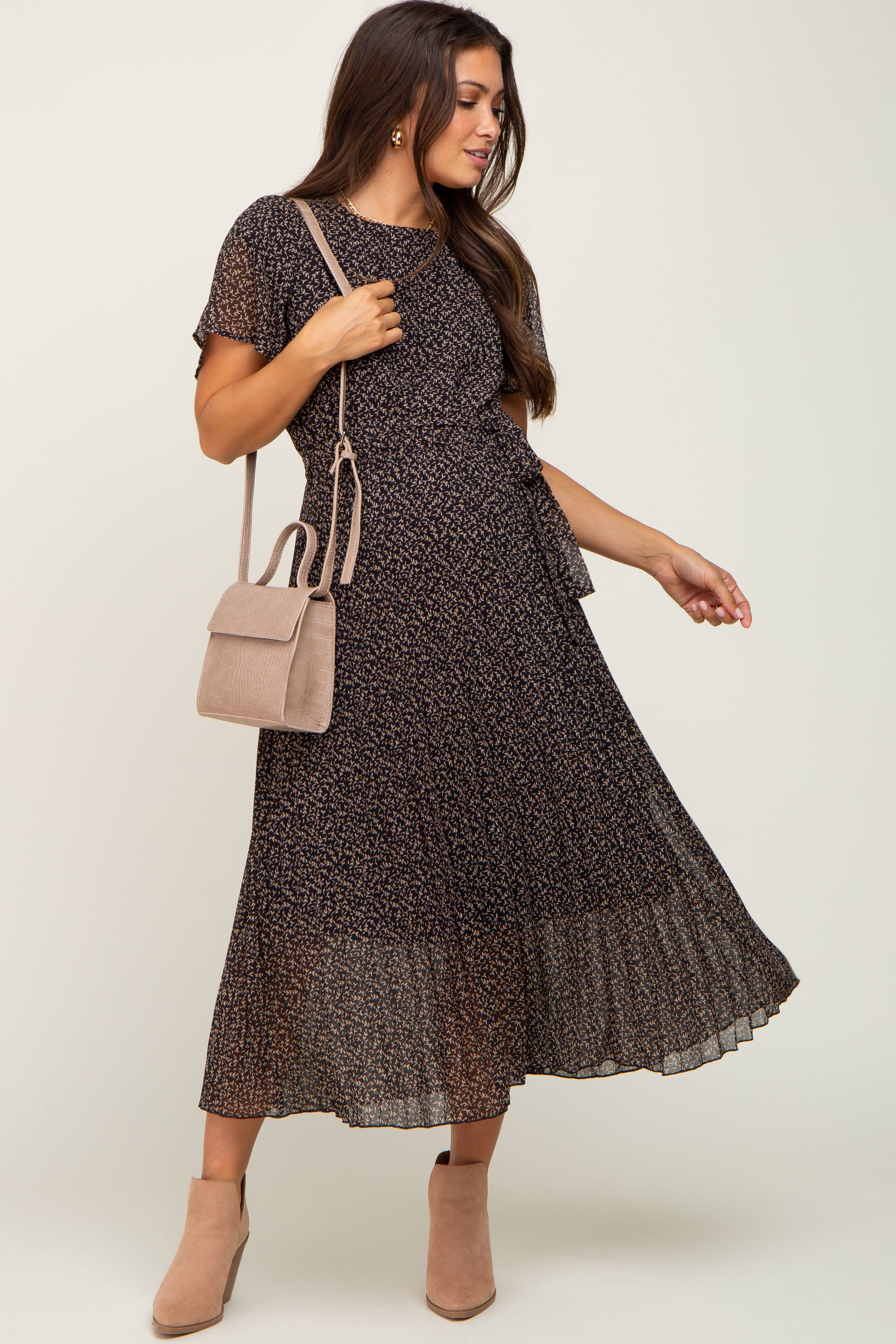 Black Floral Pleated Maternity Midi Dress sold by Pinkblush product image thumbnail 5