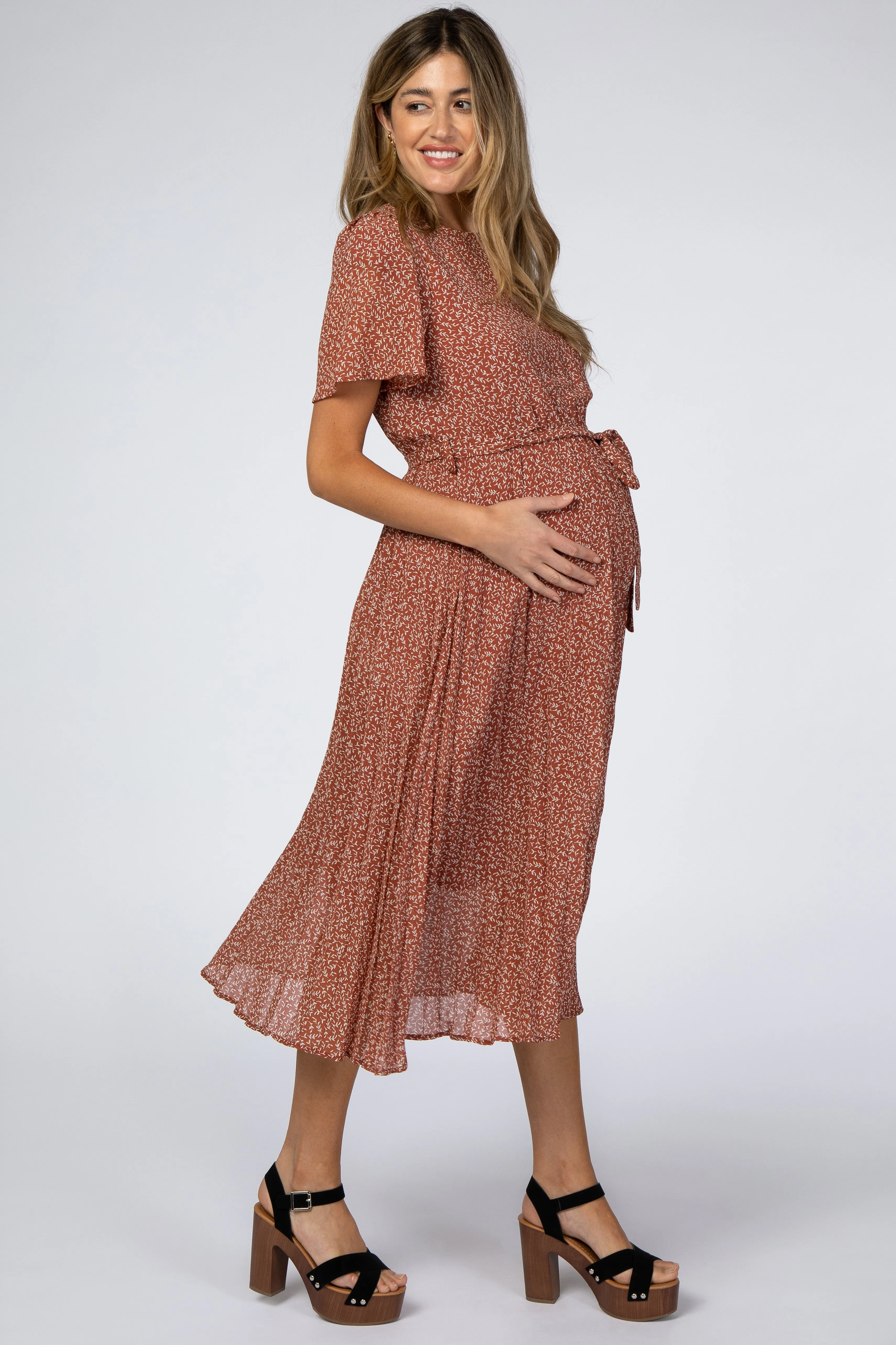 Rust Leaf Print Pleated Maternity Midi Dress sold by Pinkblush product image thumbnail 2
