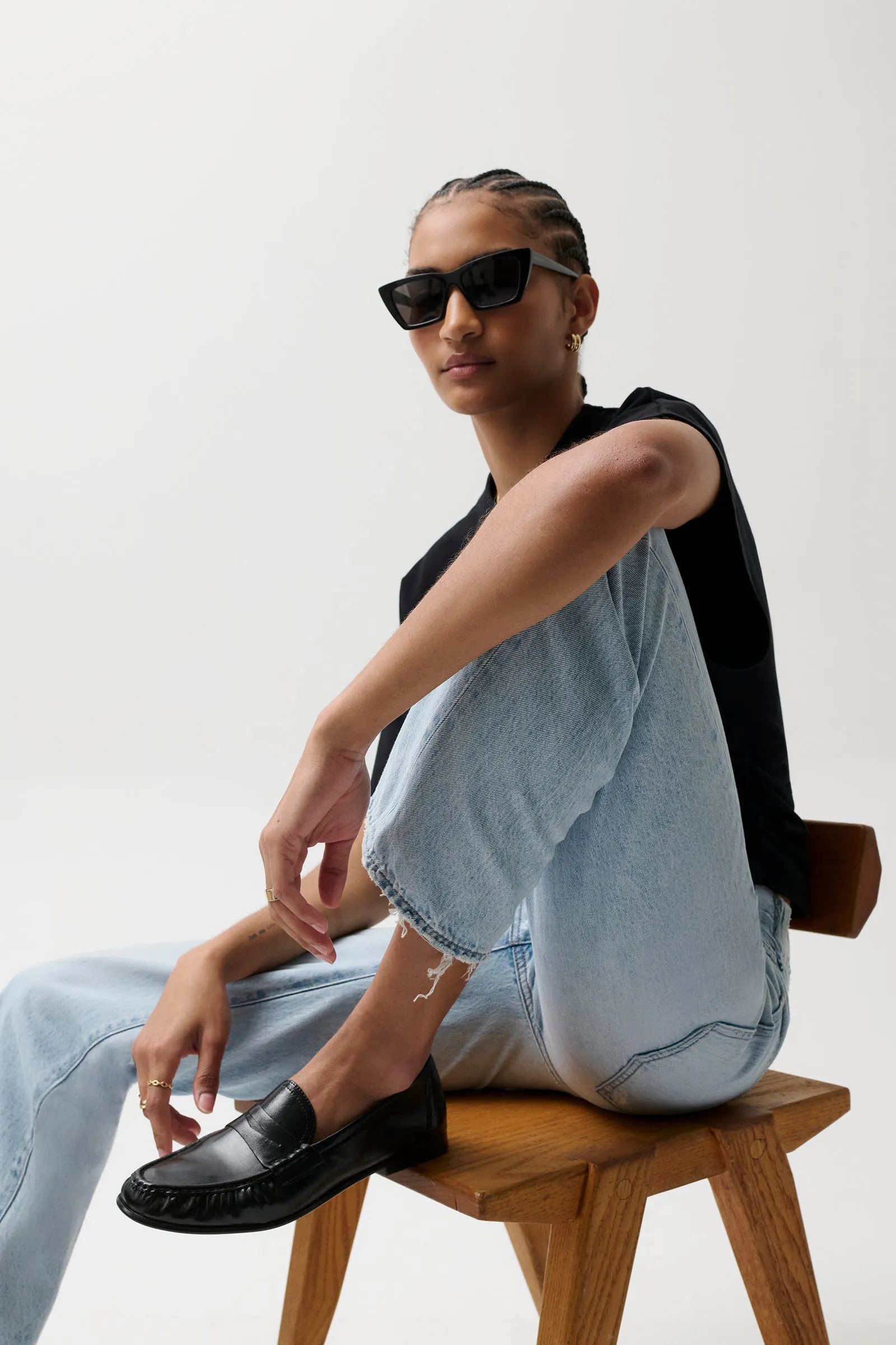 Lexi Mid Rise Bowed Straight - Dolce Vita Vintage sold by Pistola product image thumbnail 2