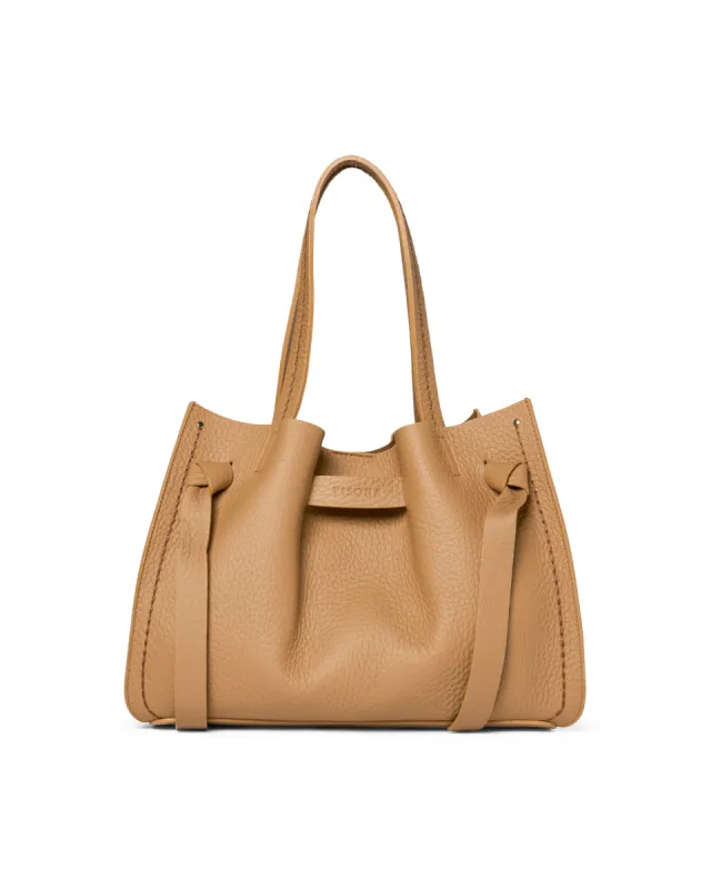 VITTORIA TAN - 24731 sold by Plinio Visona