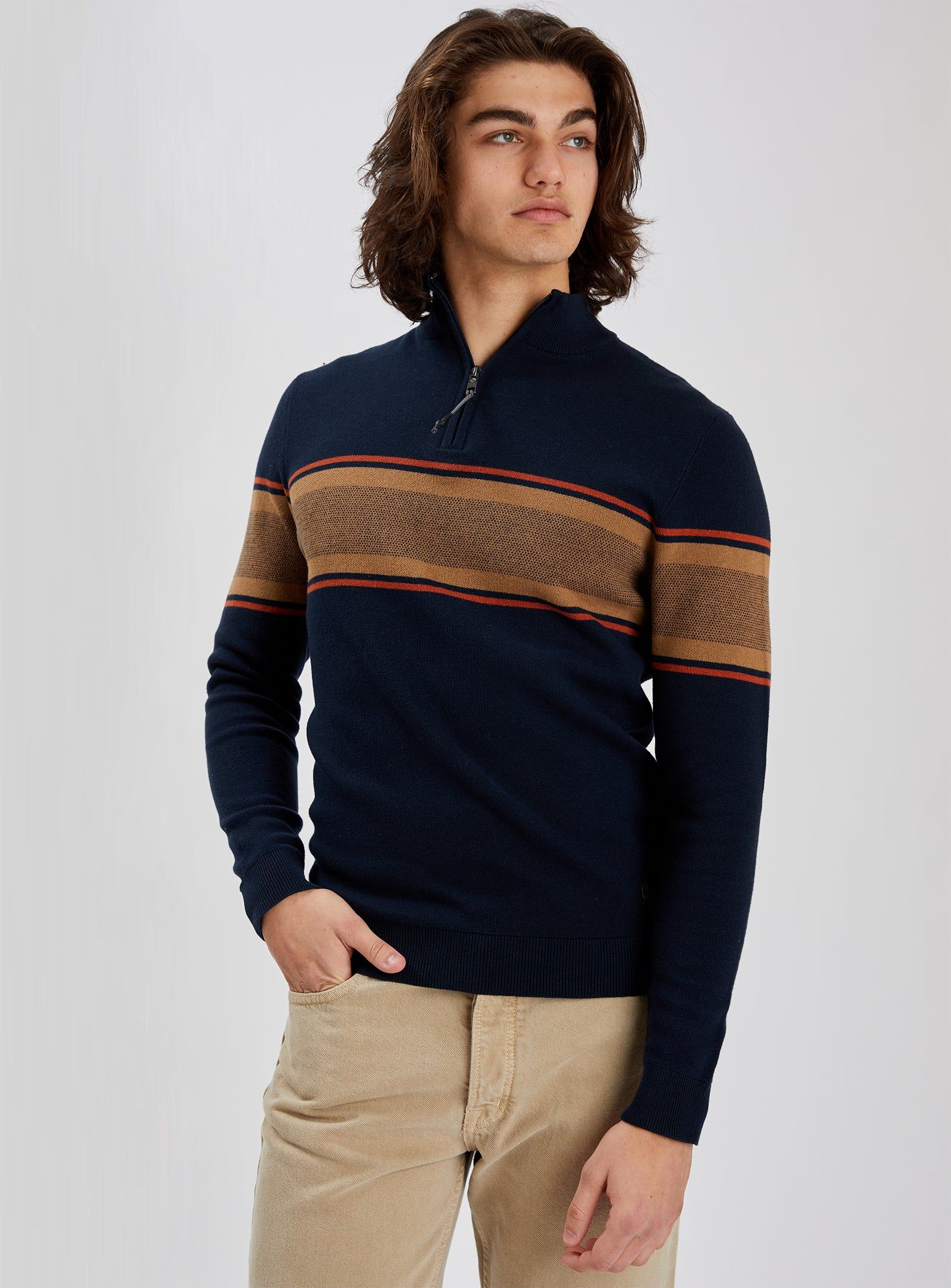 EMMETT | Mock Zip Sweater || EMMETT | Pull à fermeture éclair sold by Point Zero product image thumbnail 2