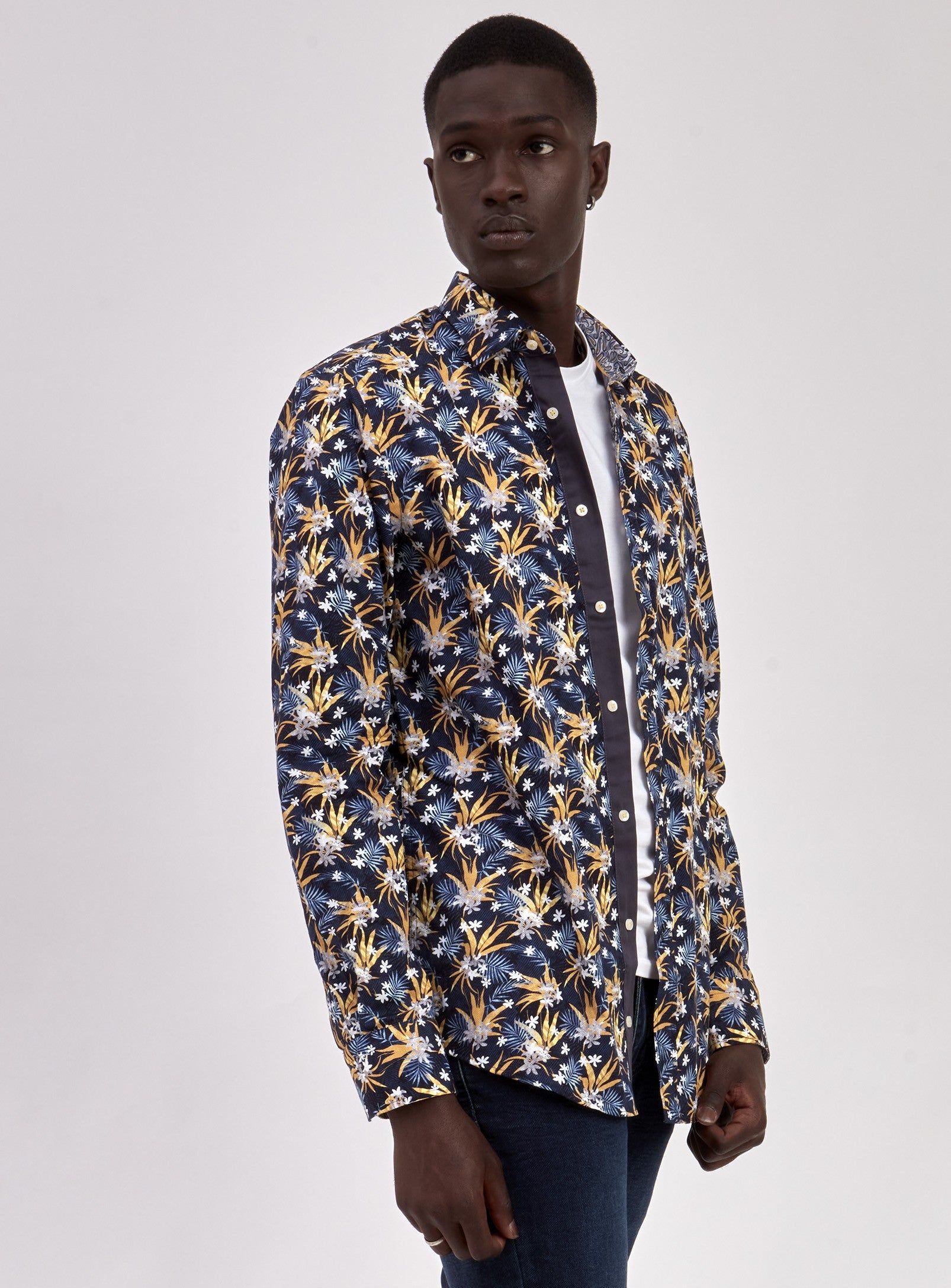 SEMI-FIT SHIRT | BLK-BLACK sold by Point Zero