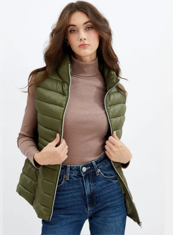 NELLA | Ultralight vest || NELLA |  Gilet ultraléger sold by Point Zero