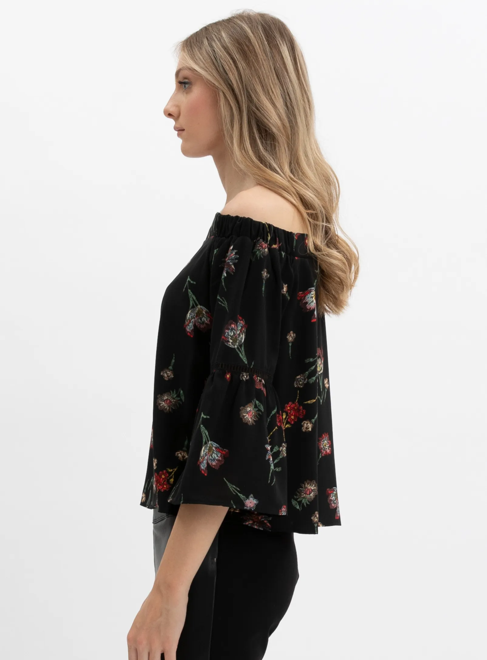 RU | Off shoulder floral blouse || RU | Blouse epaules denudees a fleurs sold by Point Zero product image thumbnail 3