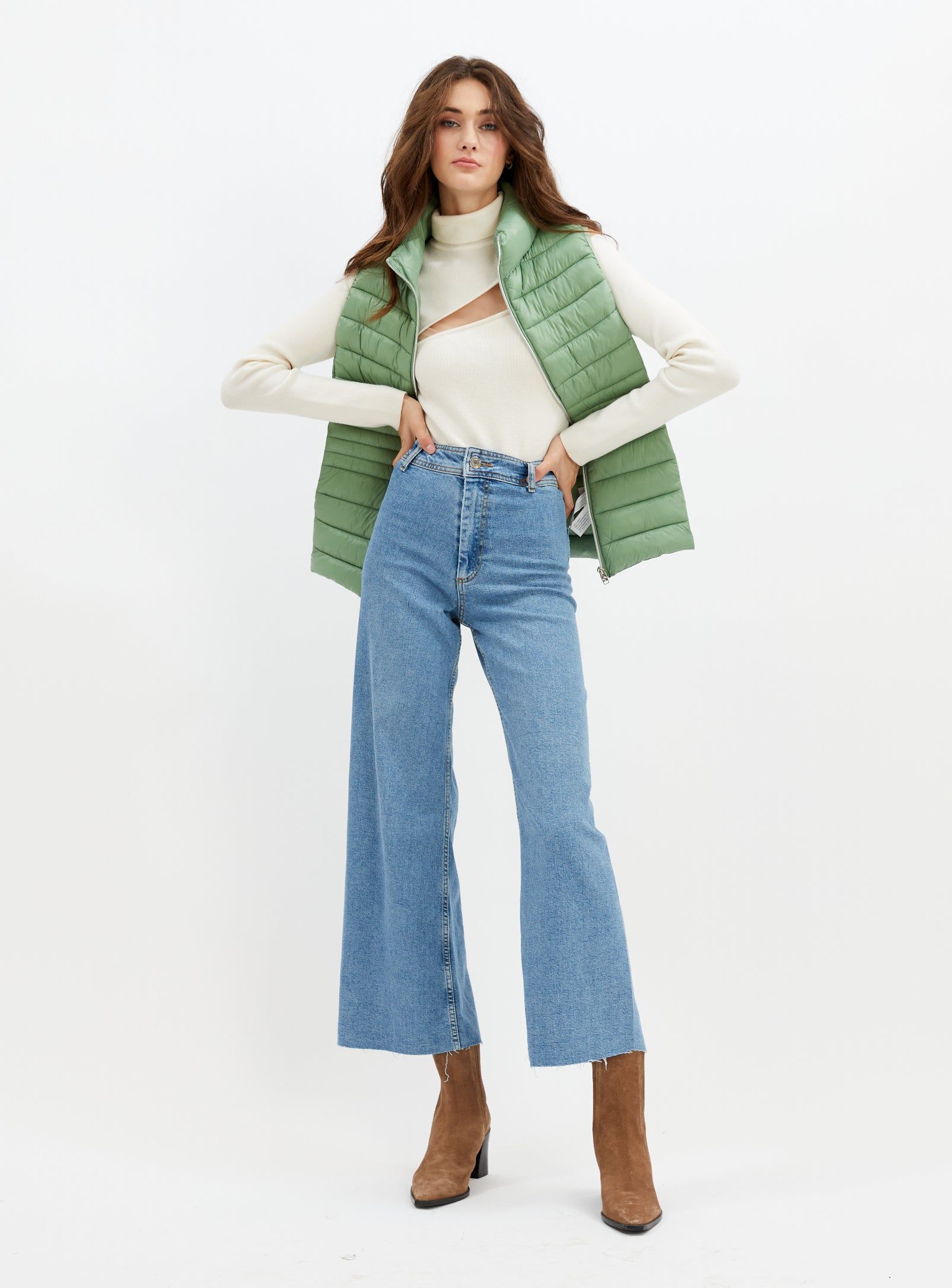 NELLA | Ultralight vest || NELLA | Gilet ultraléger sold by Point Zero product image thumbnail 27