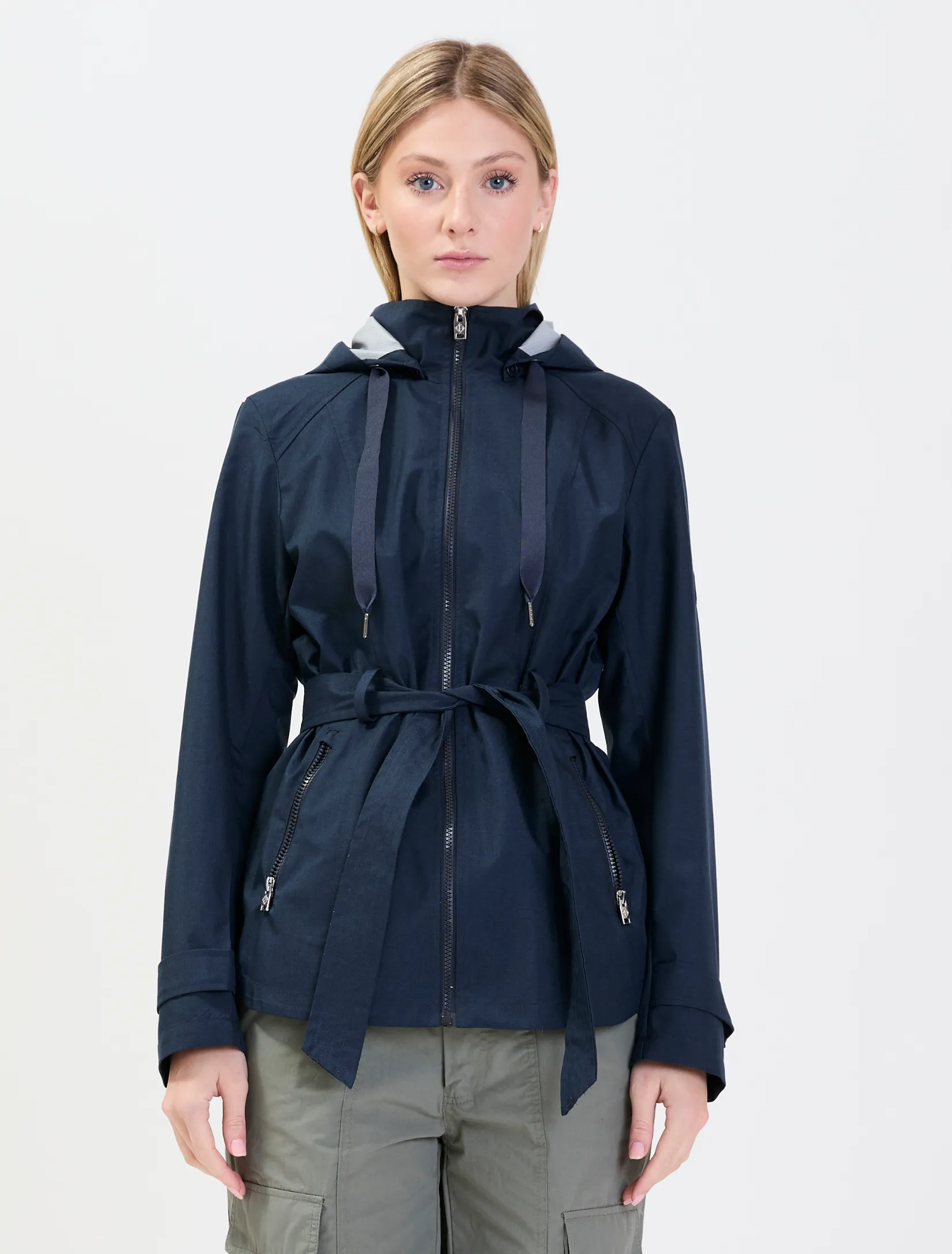CAROLINA | Belted rain jacket || CAROLINA | Manteau de pluieavec ceinture sold by Point Zero product image thumbnail 3