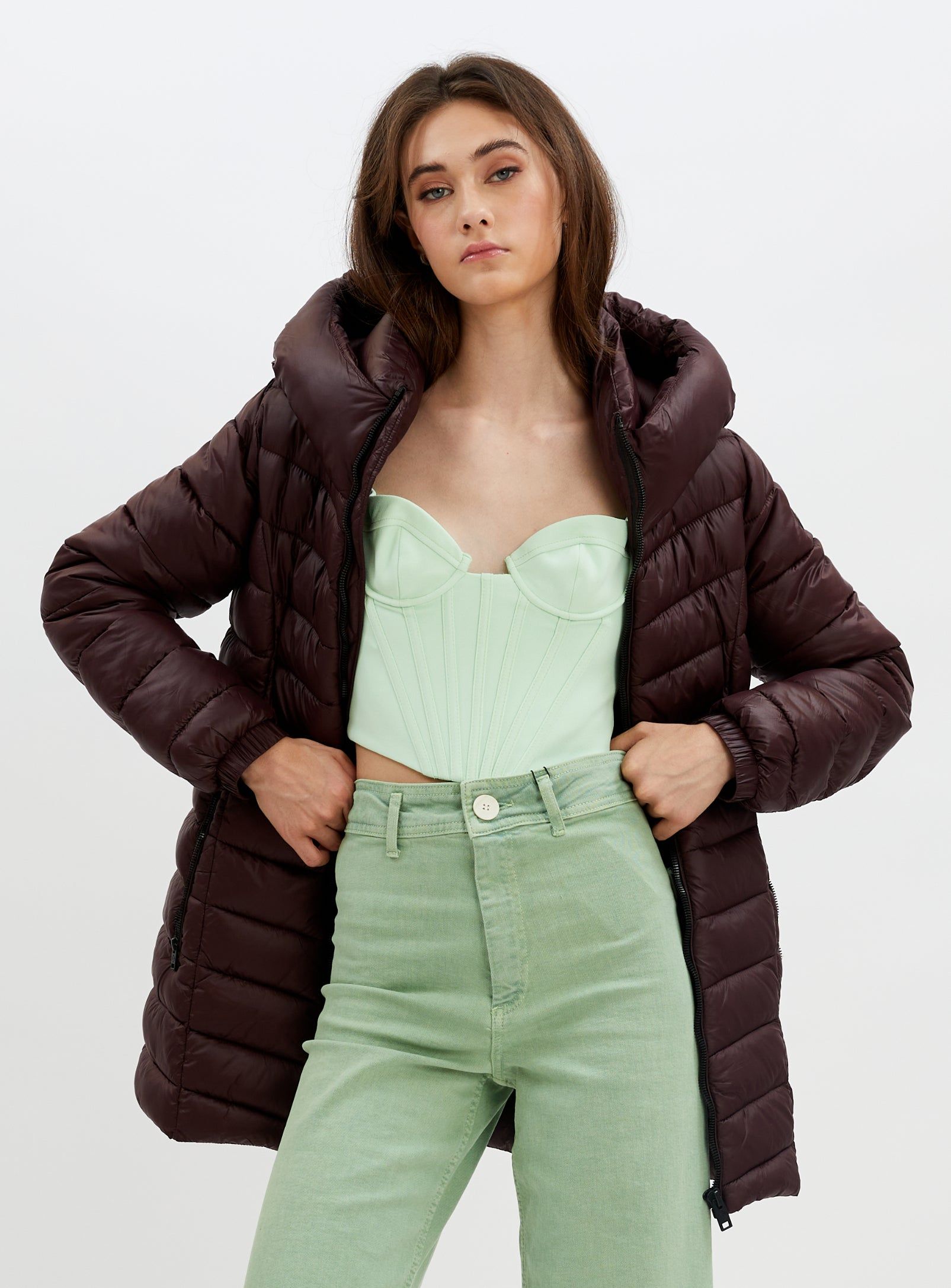 JESSYANN | Mid weight puffer jacket with hood || JESSYANN | Doudoune d'épaisseur moyenne avec capuche sold by Point Zero product image thumbnail 29