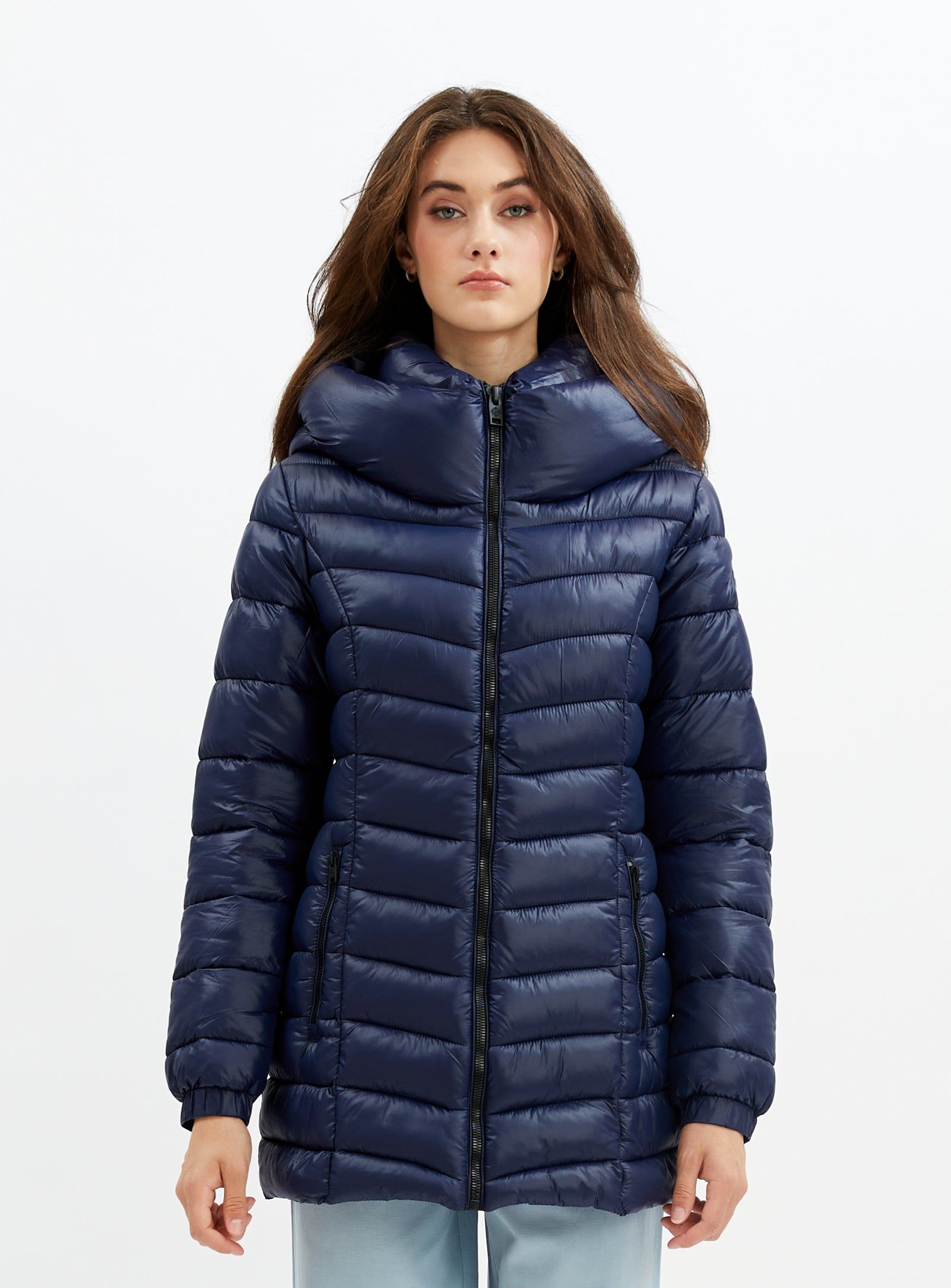 JESSYANN | Mid weight puffer jacket with hood || JESSYANN | Doudoune d'épaisseur moyenne avec capuche sold by Point Zero product image thumbnail 40