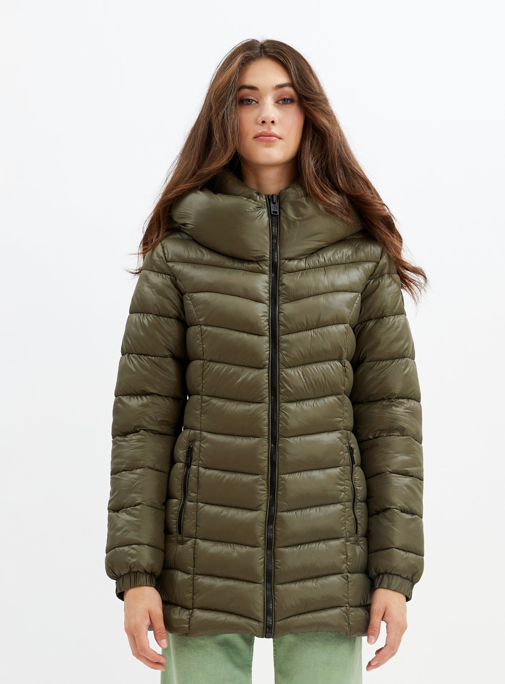 JESSYANN | Mid weight puffer jacket with hood || JESSYANN | Doudoune d'épaisseur moyenne avec capuche sold by Point Zero product image thumbnail 2