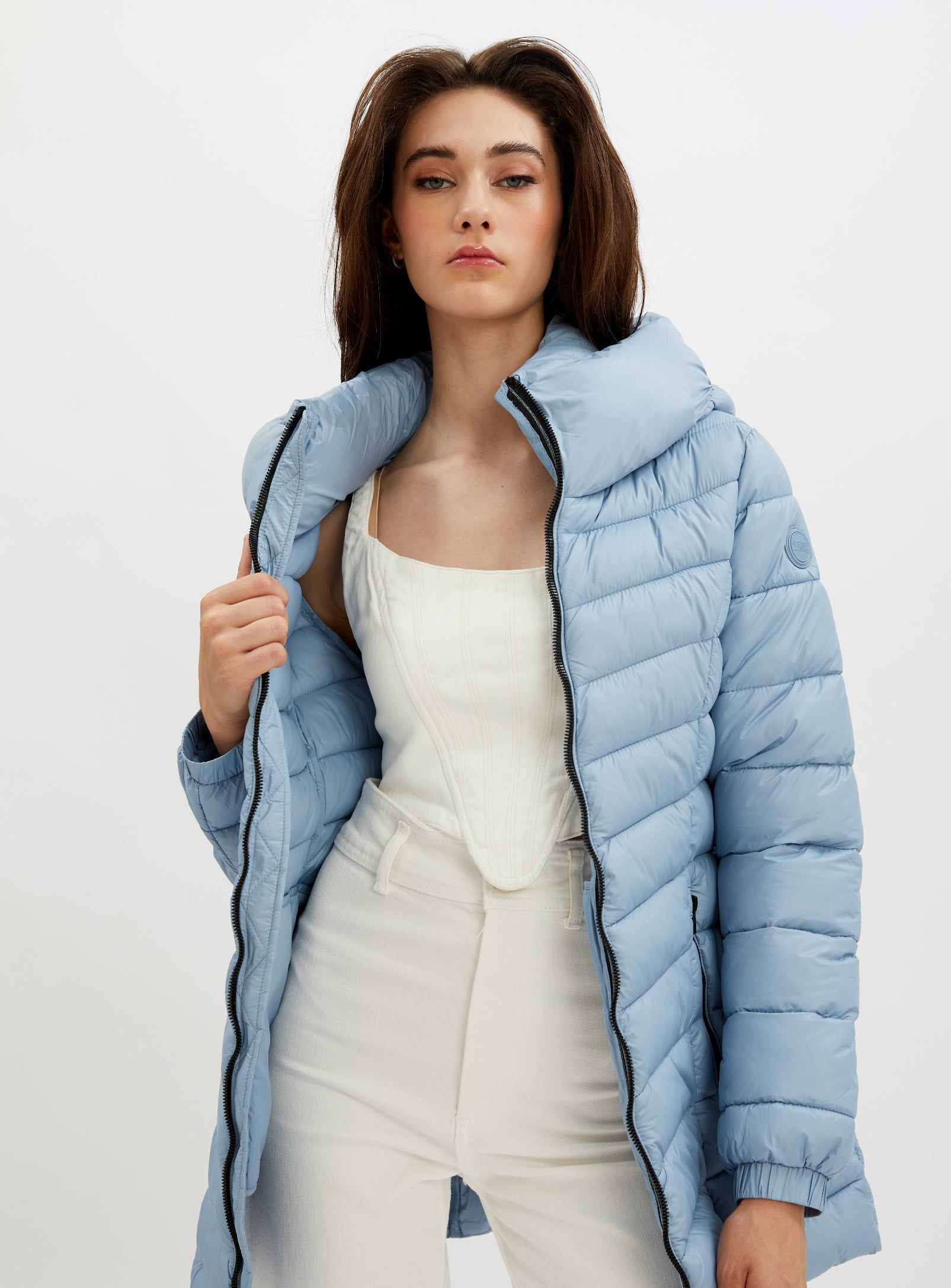 JESSYANN | Mid weight puffer jacket with hood || JESSYANN | Doudoune d'épaisseur moyenne avec capuche sold by Point Zero product image thumbnail 17